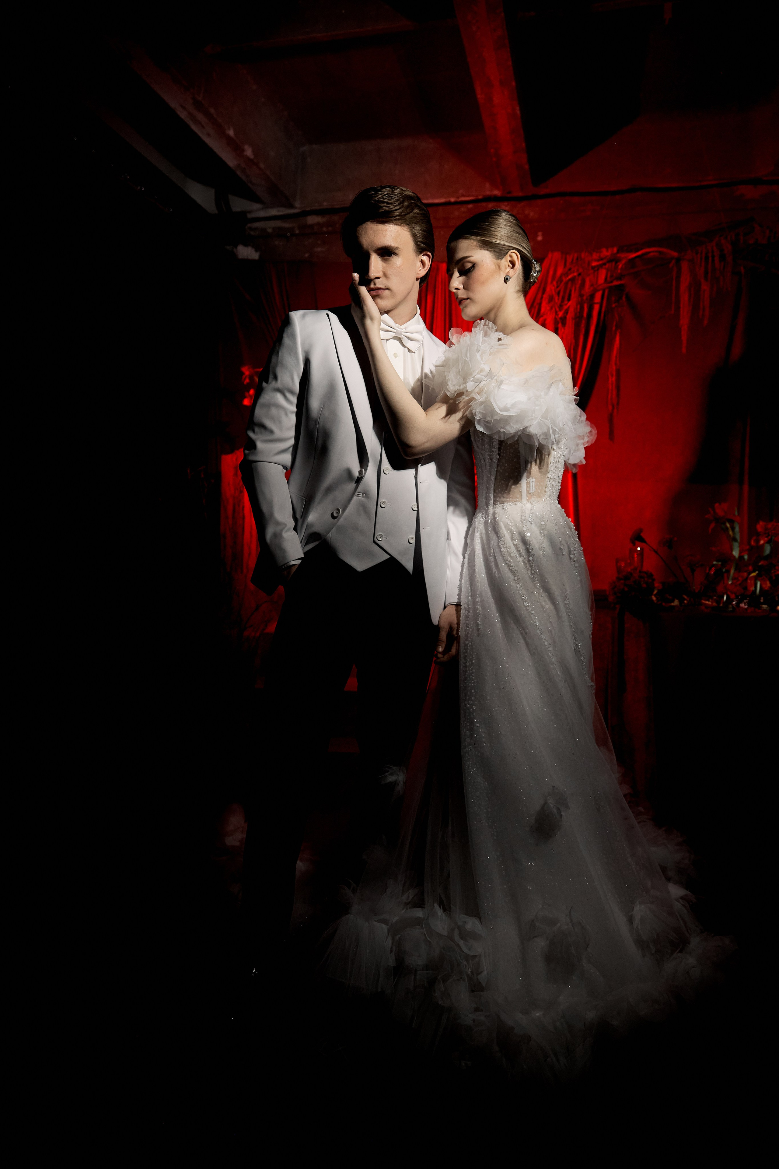 Red. Свадебный фотограф в Красноярске Владимир Ятмасов