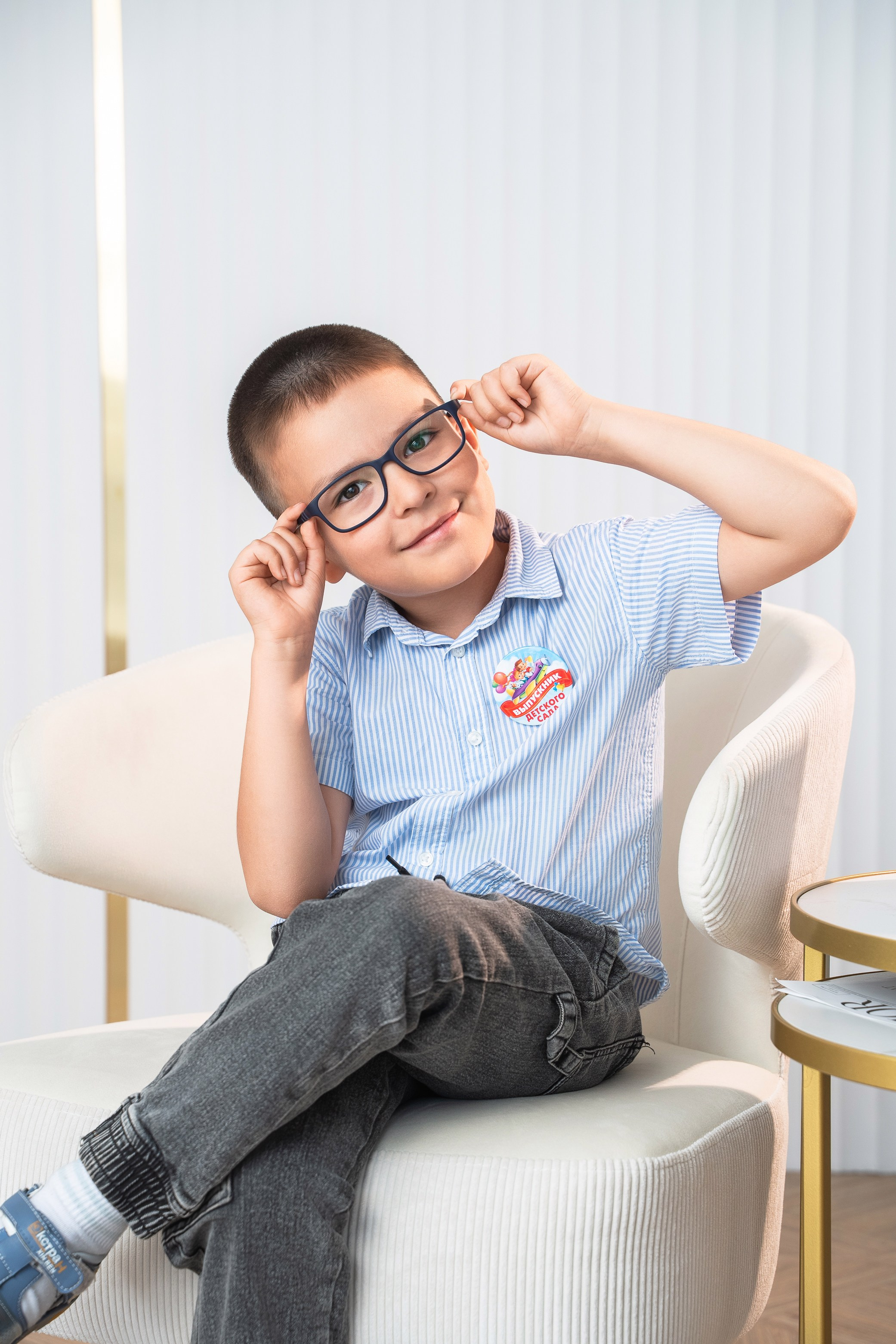 Выпускная фотосессия в фотостудии. Выпускные альбомы Нижнекамск Набережные Челны Фотостудия Небо