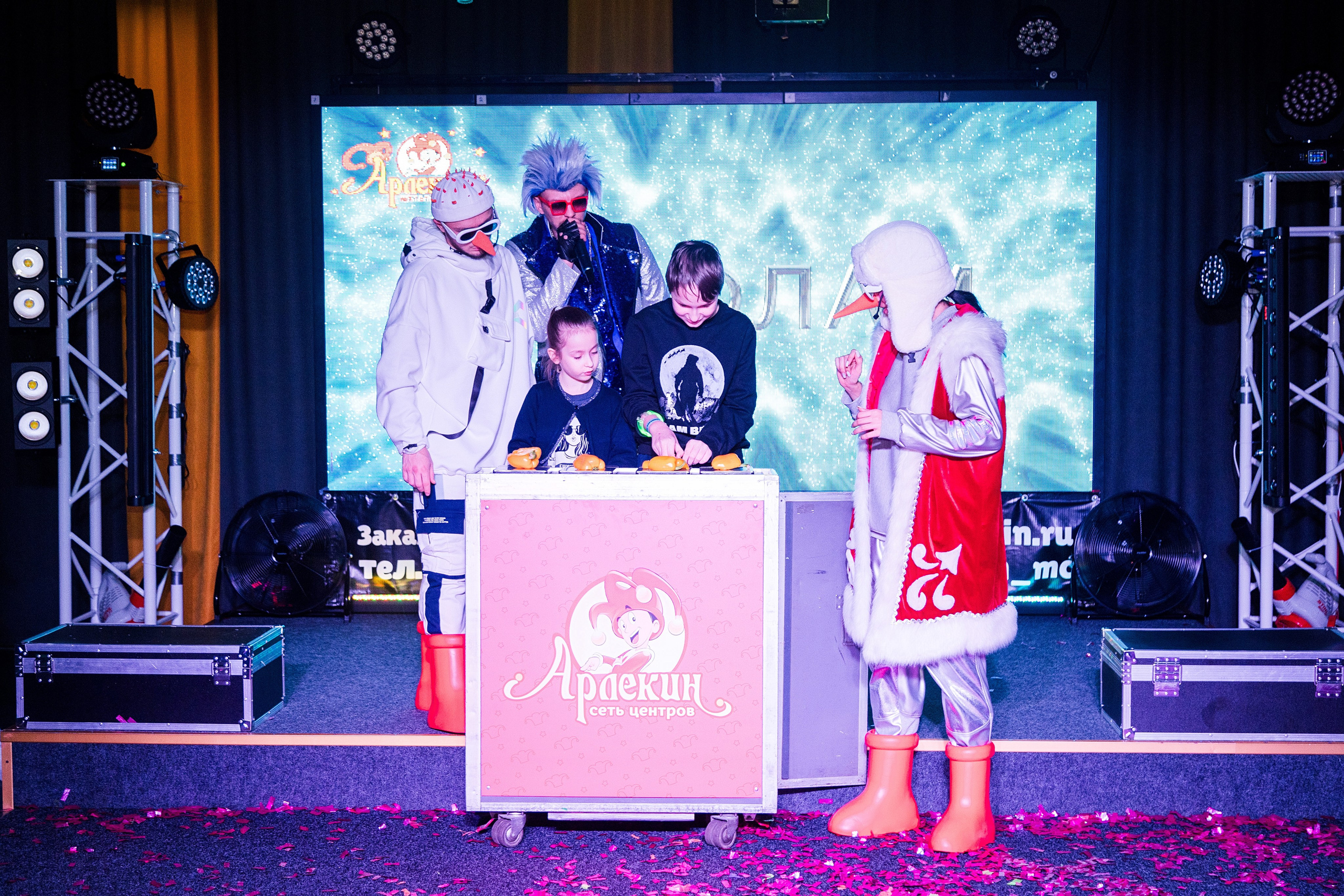 Новогодние утренники. Детский фотограф видеограф в Хабаровске Михаил Орлов