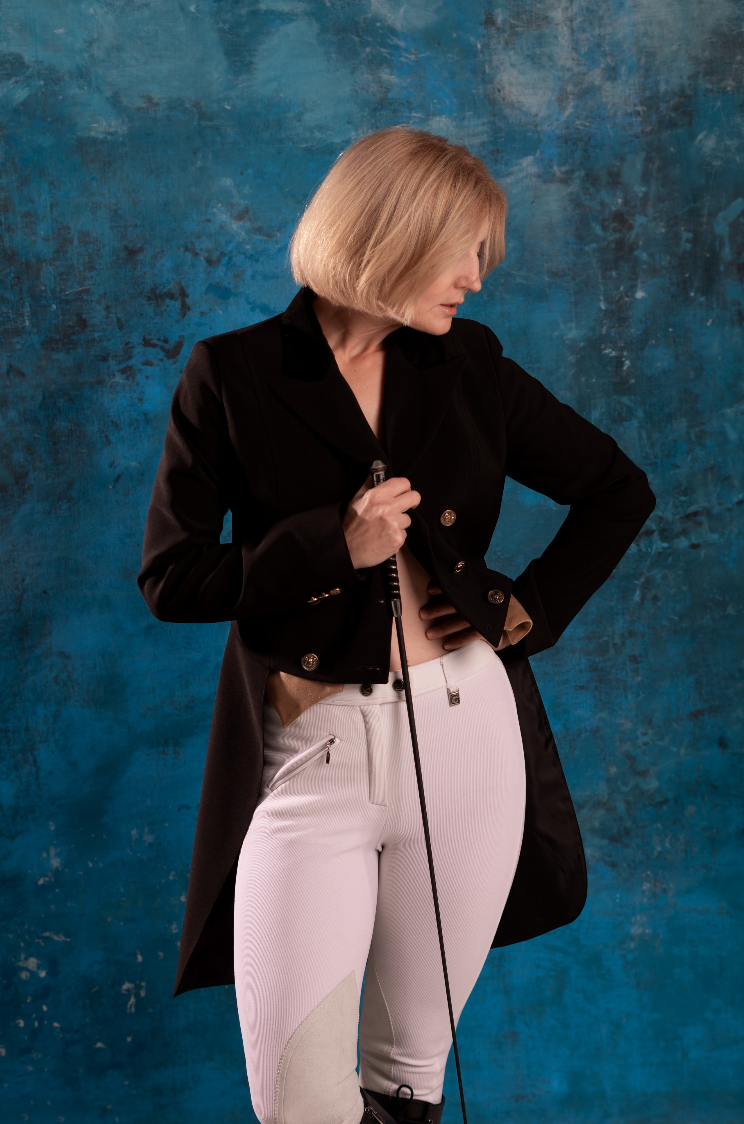 Женский портрет: sexy. Фотограф Марина Доглядная Челябинск фотосессии с лошадьми, мотоциклами