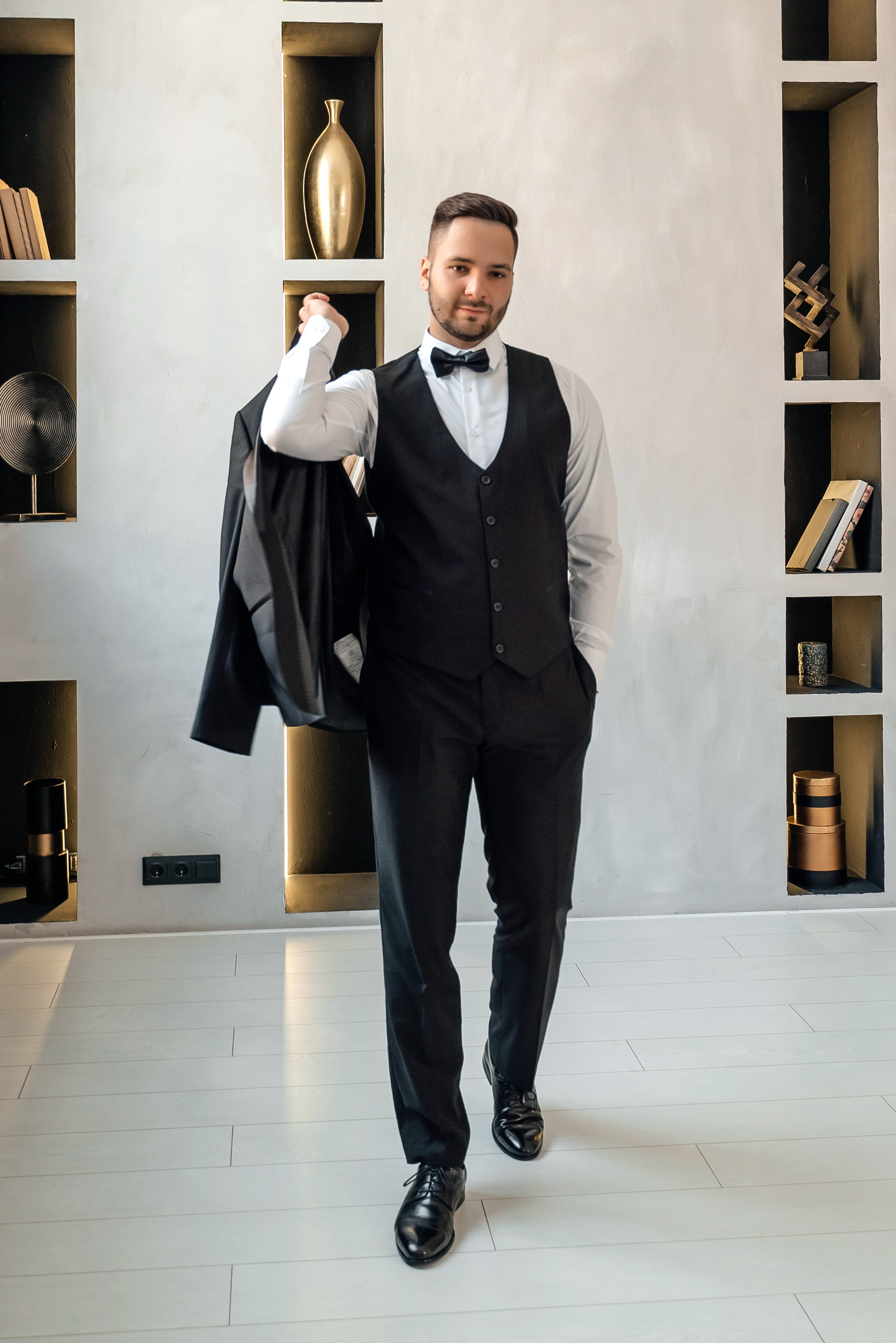 Полный летний свадебный день, прогулка на природе и в городе. Свадебный фотограф Елена Рякина