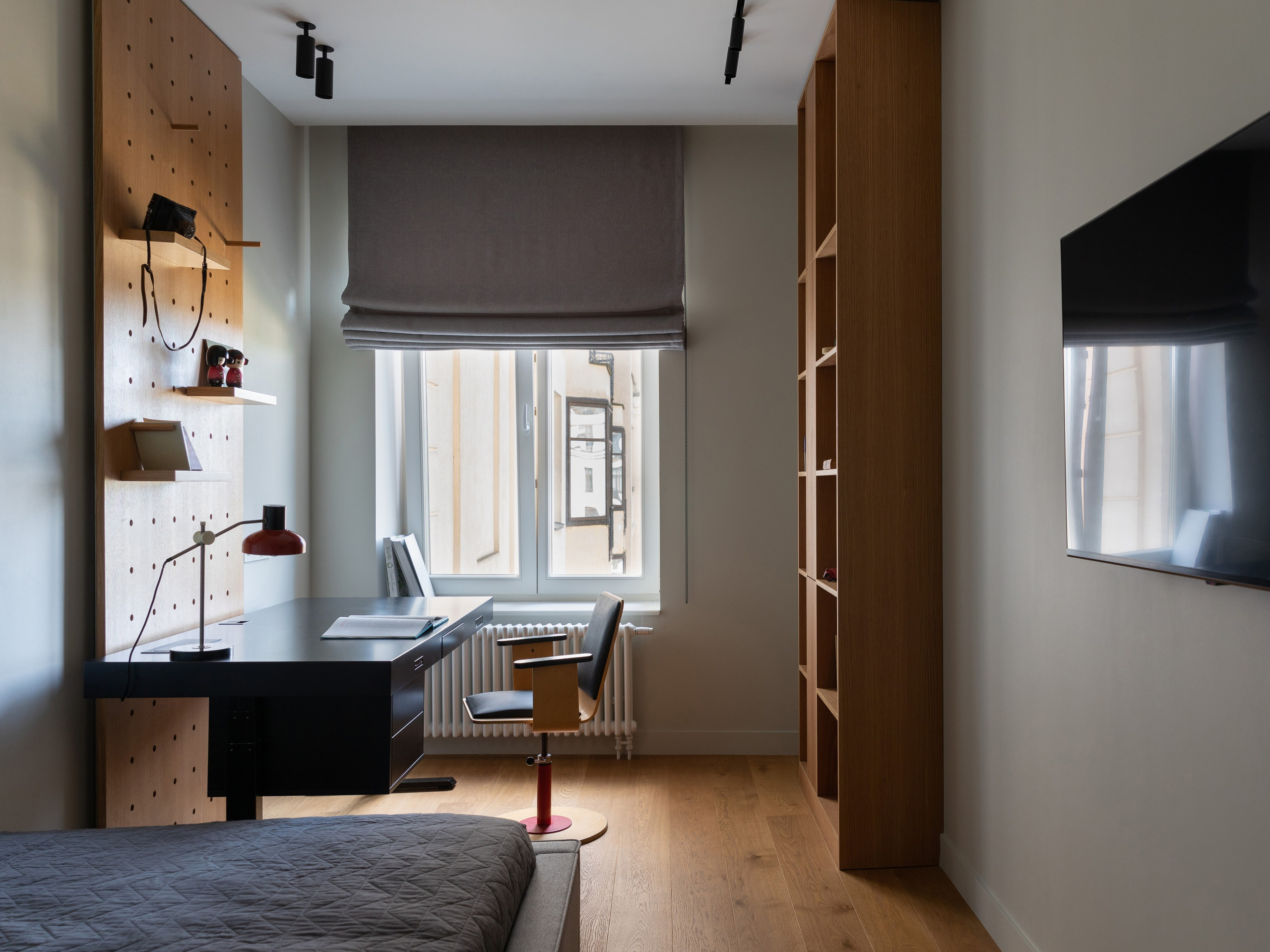 Парадная. «Roots» полный цикл производства мебели и интерьерных решений