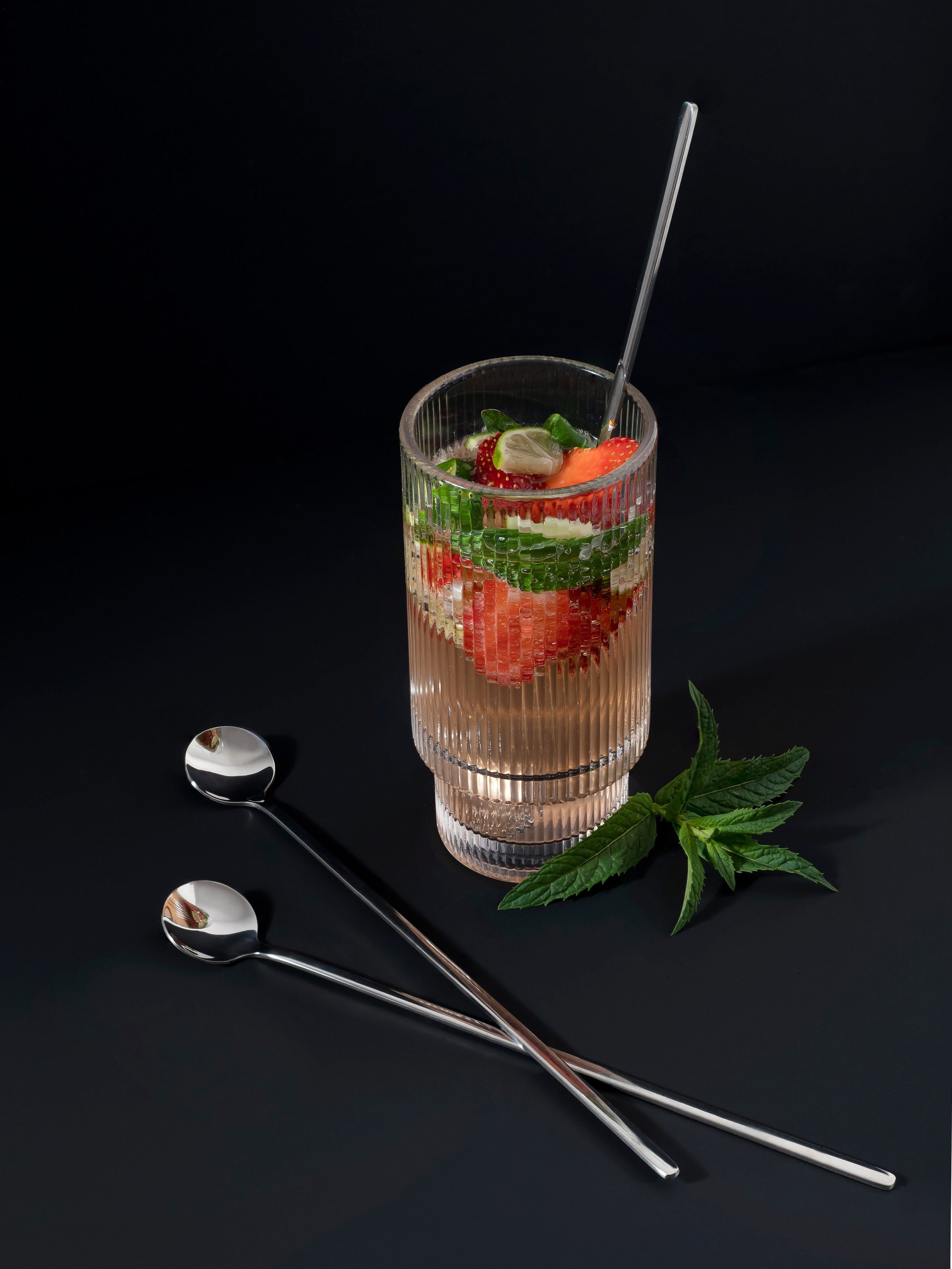 Фотосъемка коктейльных ложечек для маркетплейсов