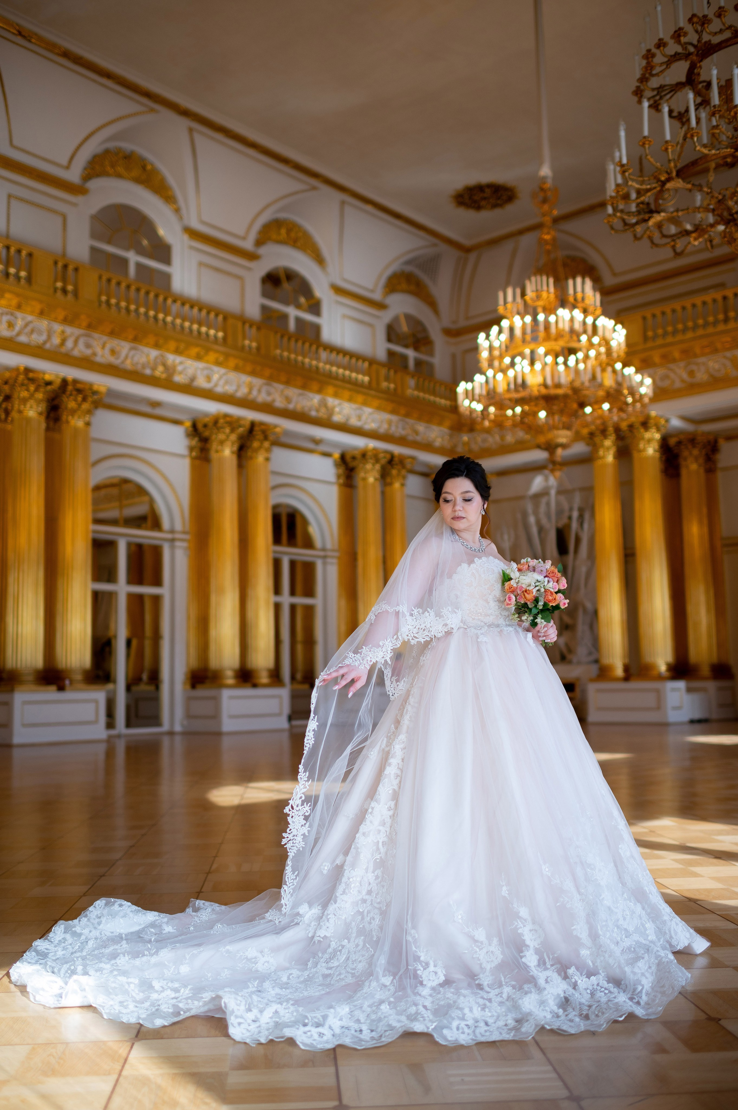 Самая красивая свадебная фотосессия в Эрмитаже. Лучшие свадебные фотографии в Эрмитажа. Портретный, семейный и свадебный фотограф в Санкт-Петербурге и в Пушкине Ширяев Денис