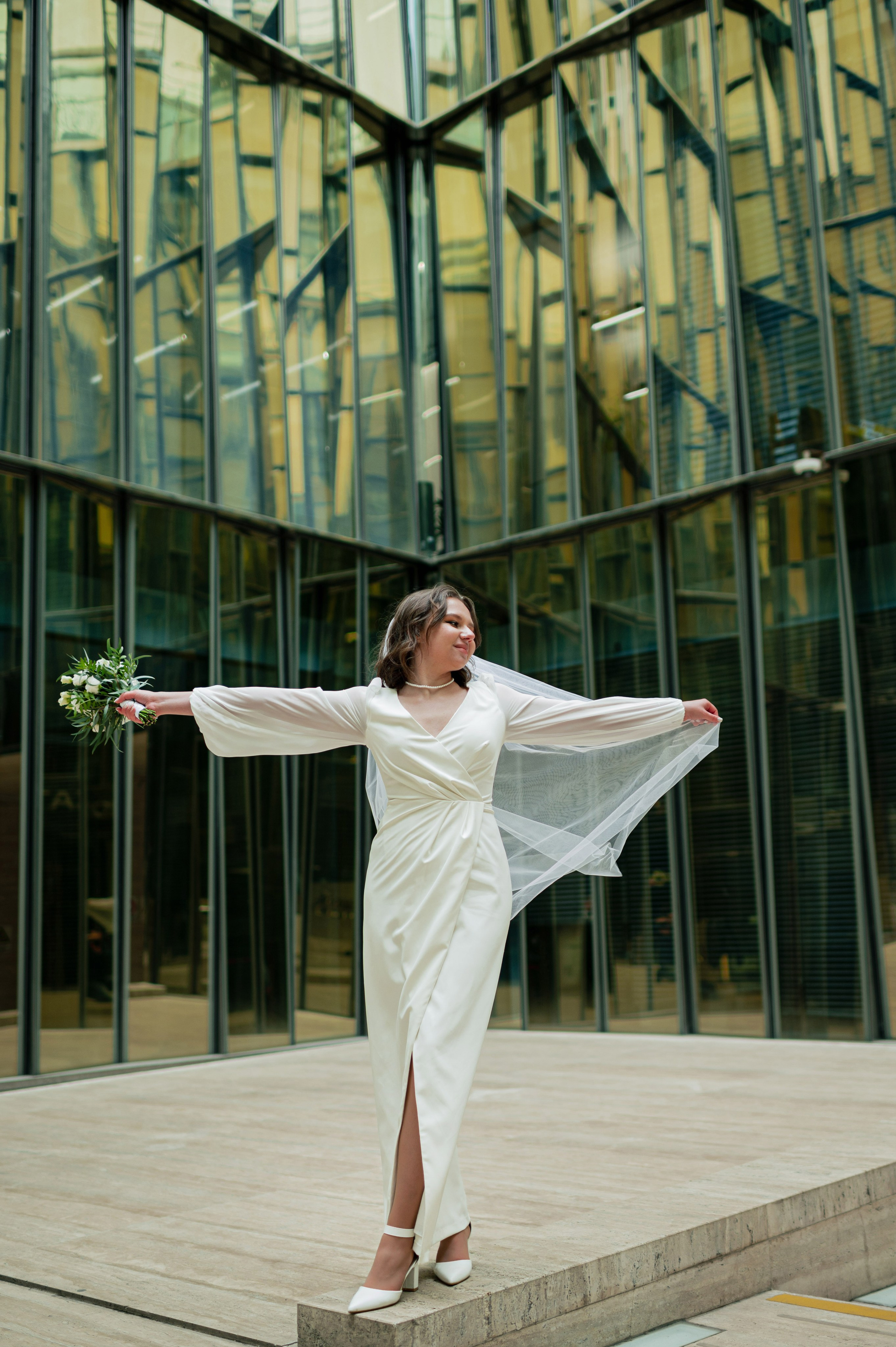 Ксения и Егор (фотосессия в ЗАГСе Петроградского района, Ботаническом саду с сакурой). Портретный, семейный и свадебный фотограф в Санкт-Петербурге и в Пушкине Ширяев Денис