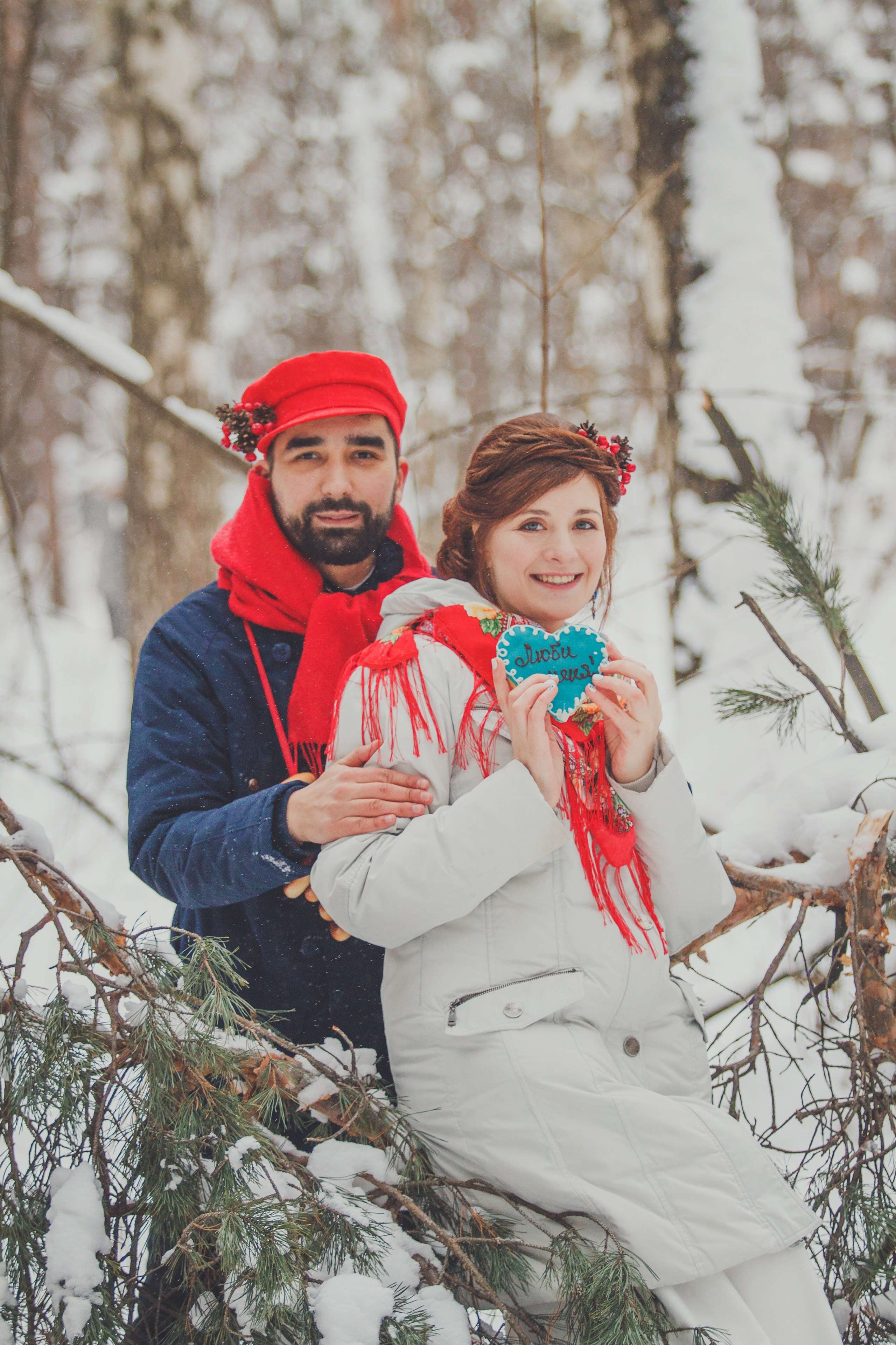Свадебная фотосессия в русском стиле зимой. Семейный и детский фотограф в Москве Мария Быкова