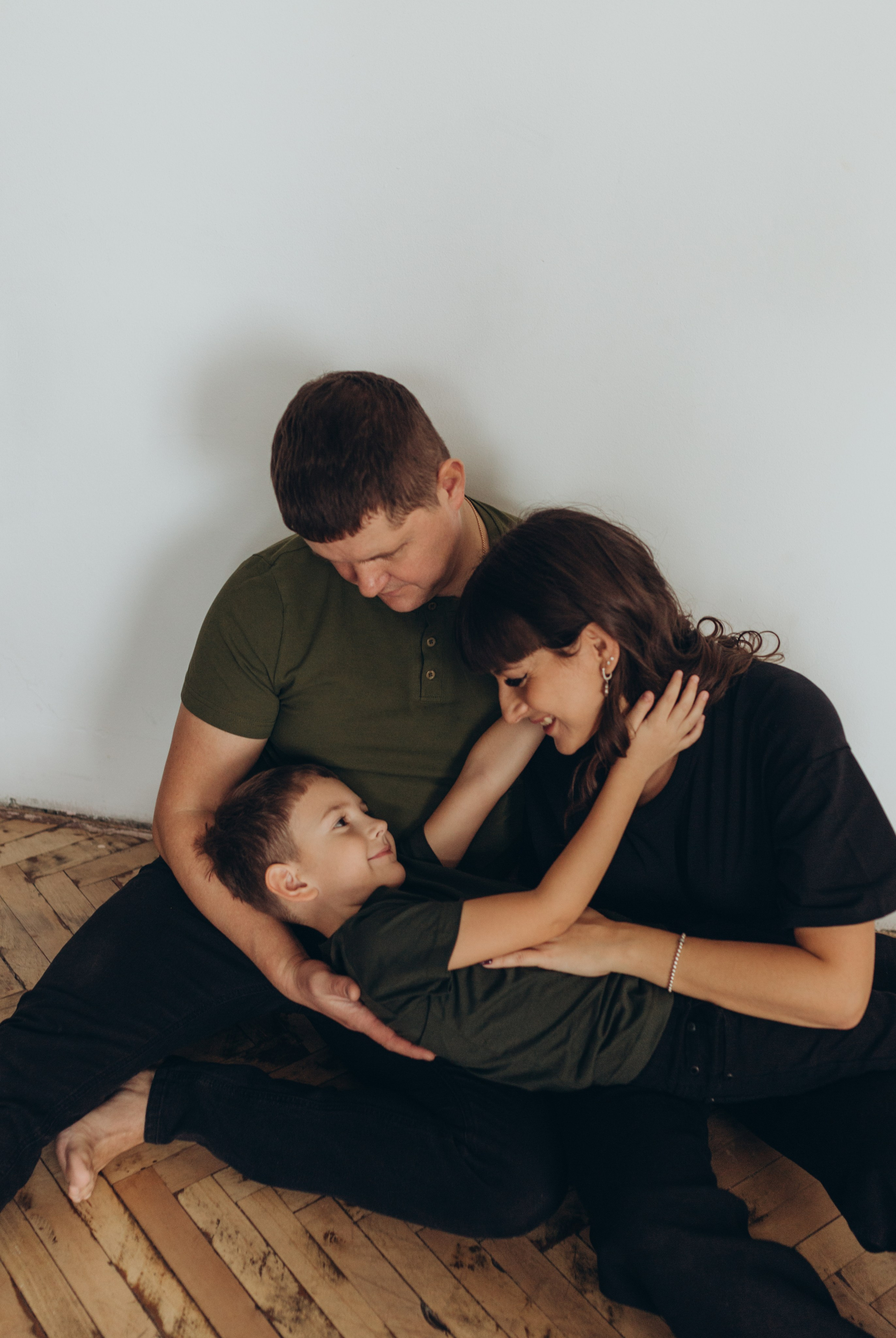 Юля, Вова и Тимочка. Фотограф Кемерово Анастасия Ларионова