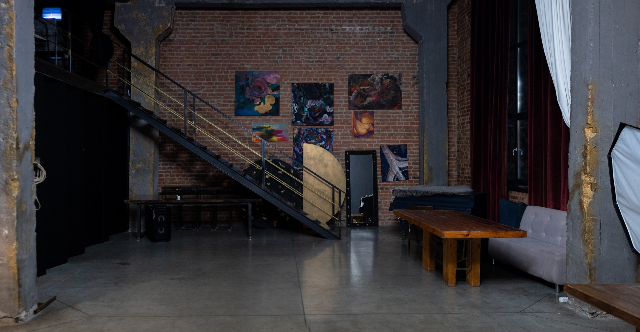 Первый этаж. Фотостудия Паутина Челябинск