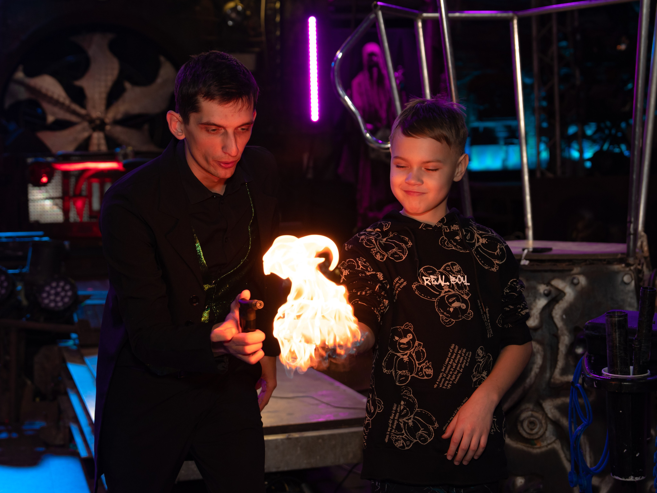 Новогодняя сказка в Байк Центре «Ночные Волки». Крамер Юлиана детский и семейный фотограф