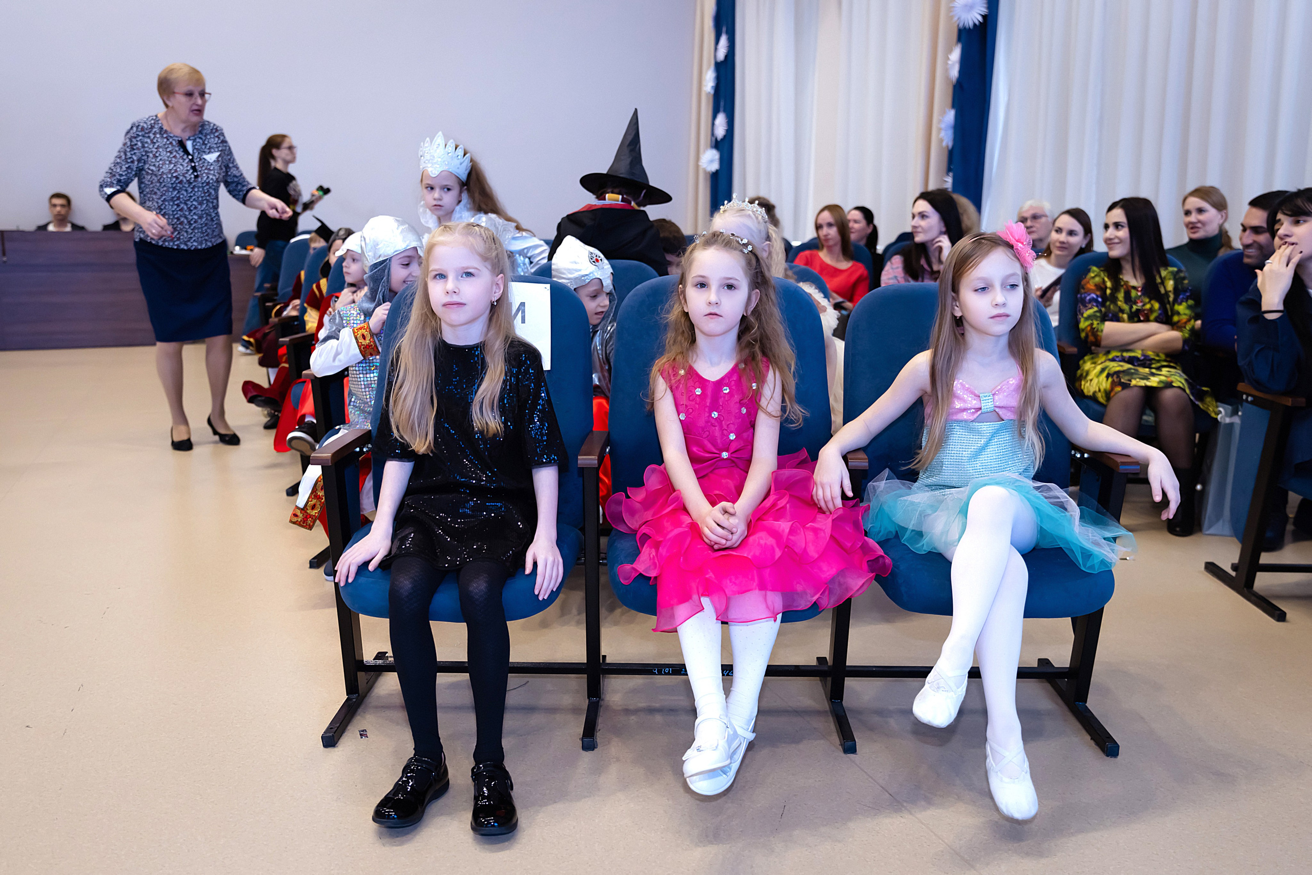 Новогодний праздник 1 В класс! Гимназия № 23. Фотограф и Видеограф в Краснодаре Юлия Солодченко