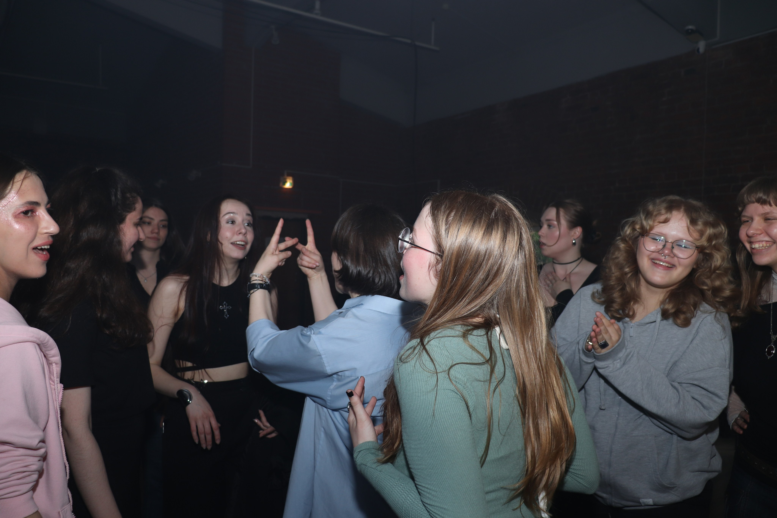 Дискотека 90х молодёжного «клуба 52». Ивентный фотограф в Санкт-Петербурге Олег Комков