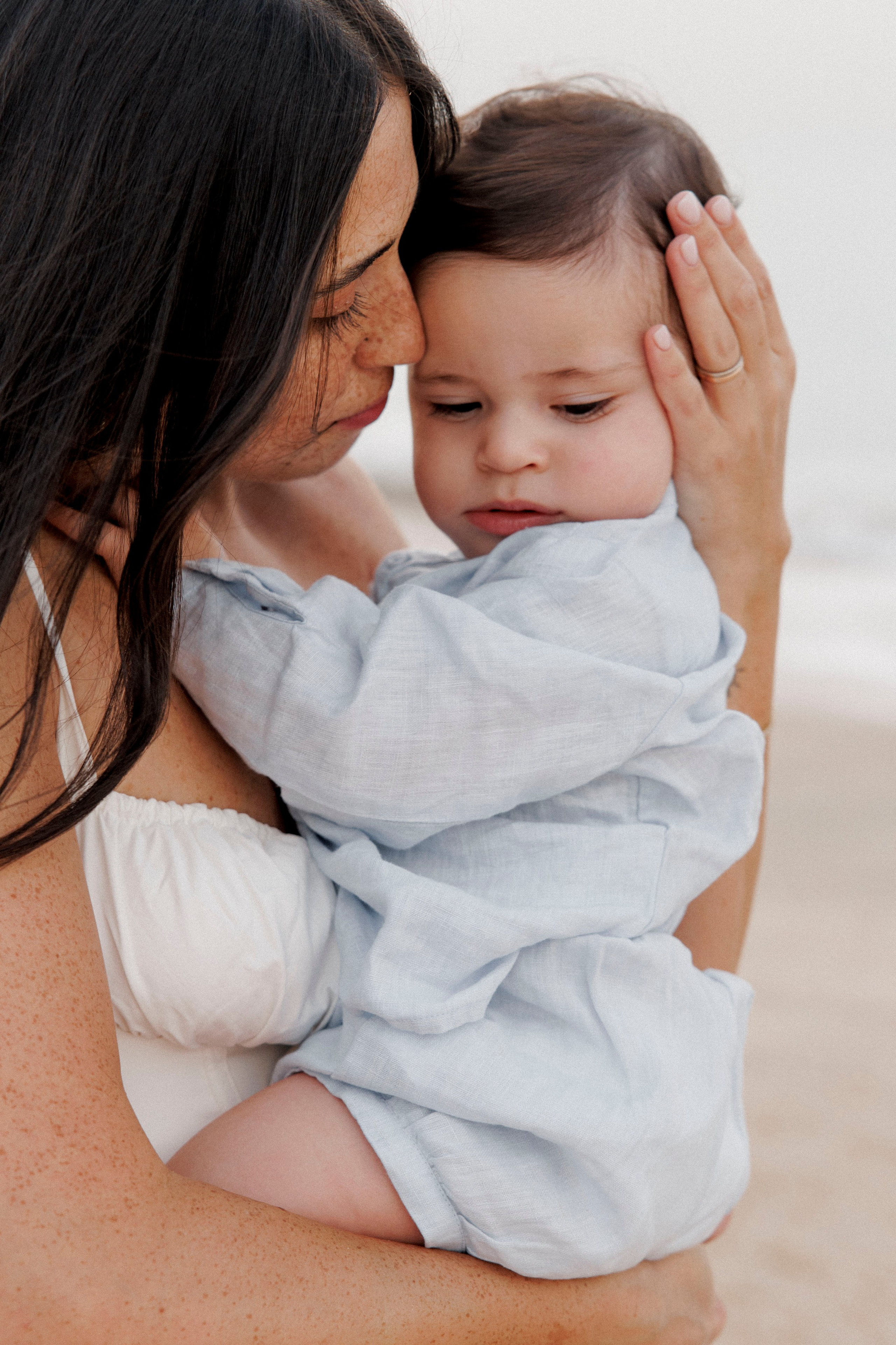 First year family photos near the sea. Главная