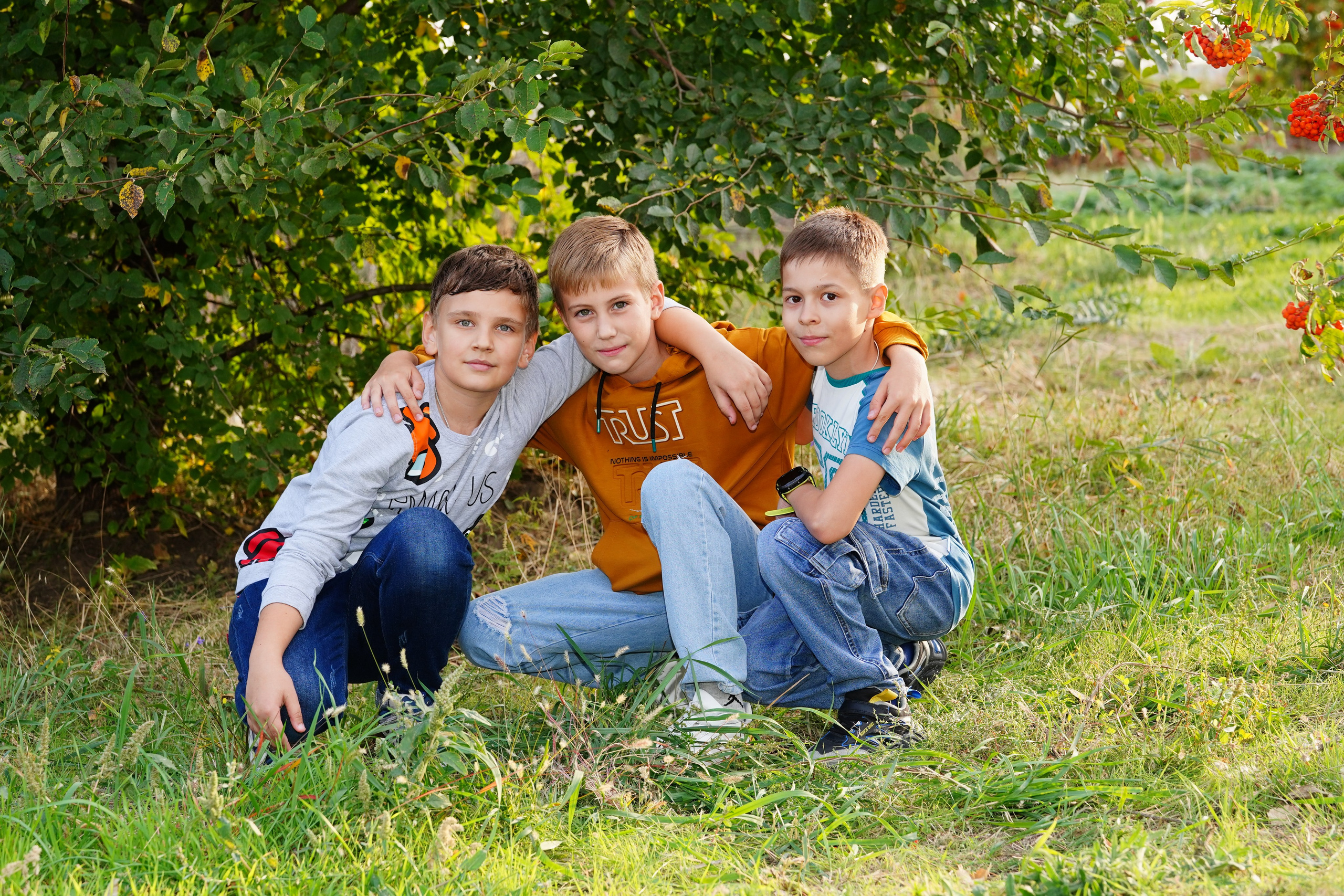 Парк Суворовский — 4 кл -стиль свободный. MEMENTO.Выпускные альбомы, школьные, юбилейные и другие книги. Ростов-на-Дону