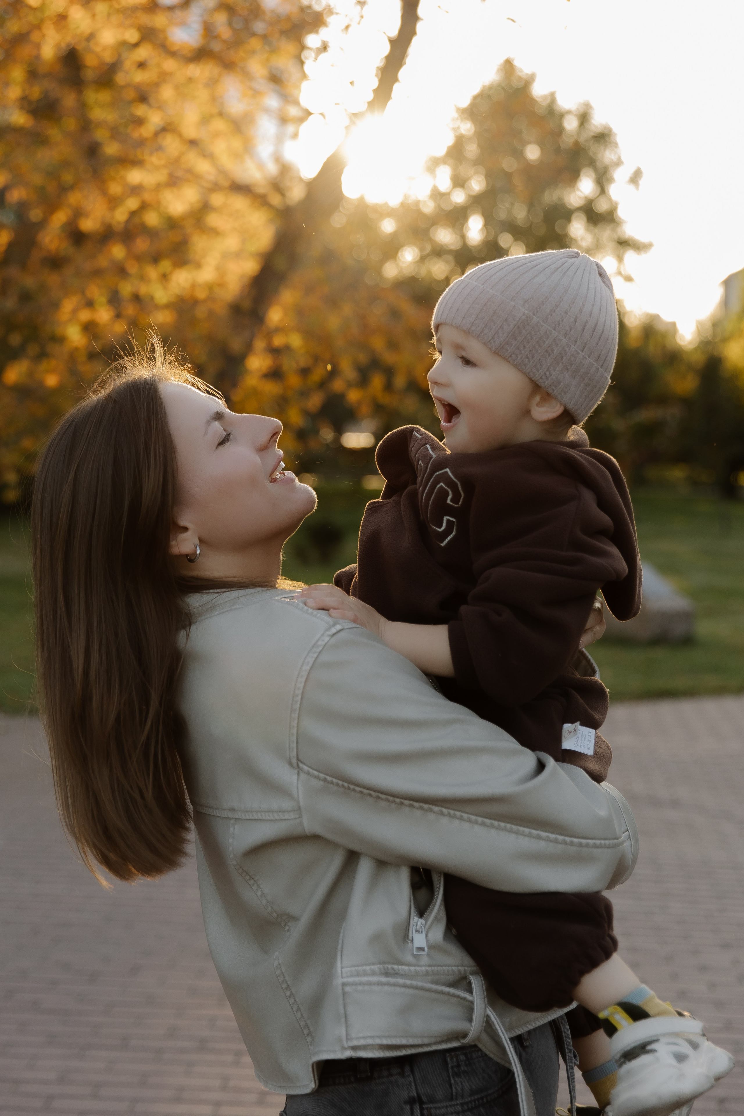 Осенняя прогулка мама и сын. СВАДЕБНЫЙ ФОТОГРАФ ЧЕЛЯБИНСК
