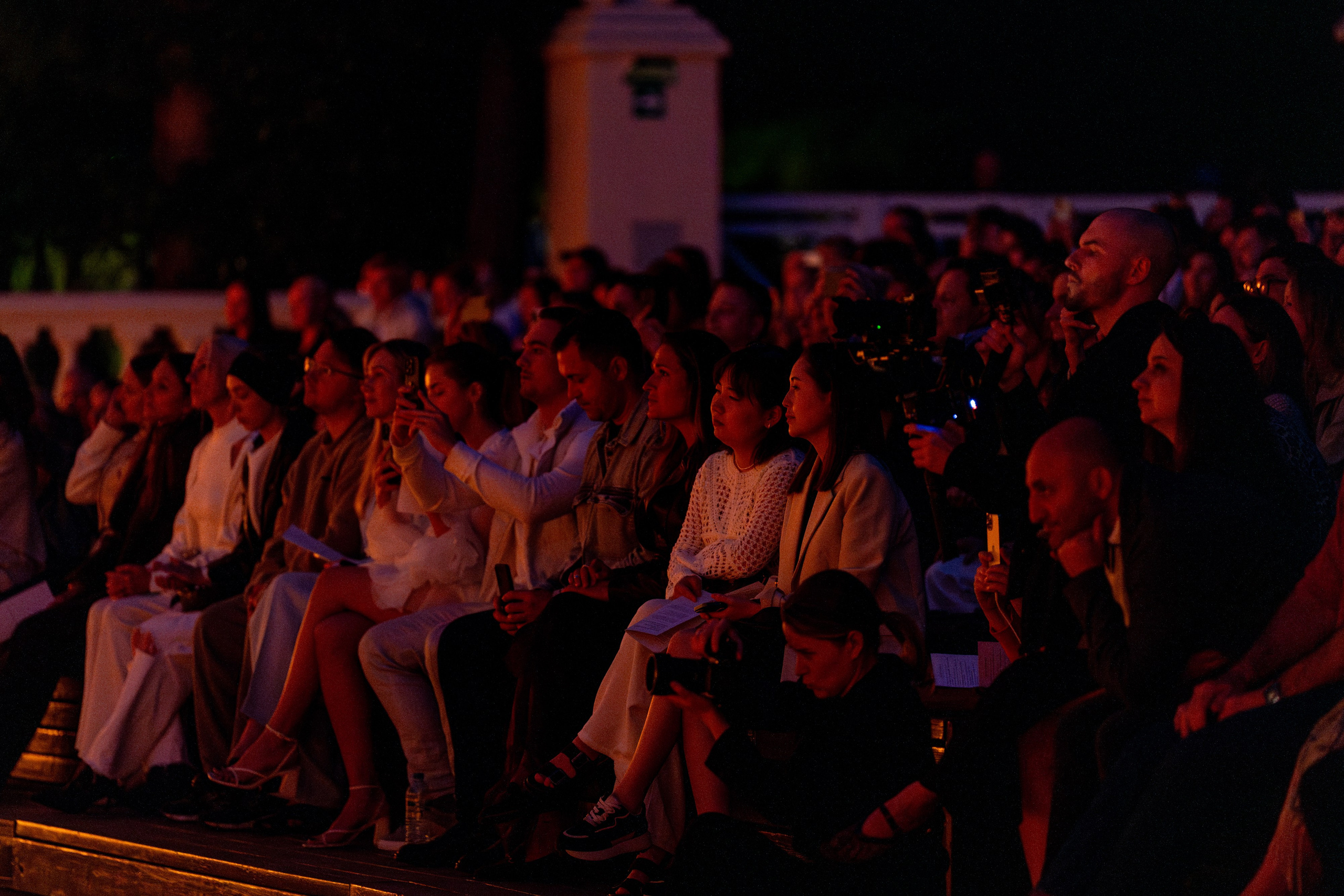 Симфонический оркестр Lumisfera при свечах. Фотограф Никита Комаров