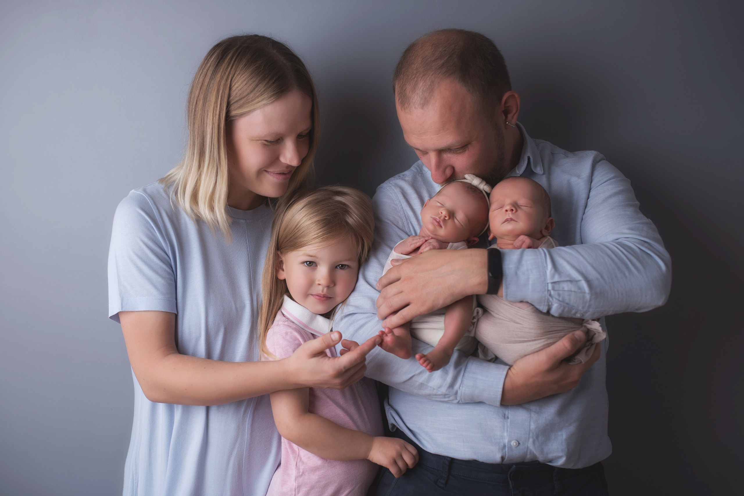 Двойня. Кобякова Мария. Фотограф новорождённых и детей до года город ИРКУТСК