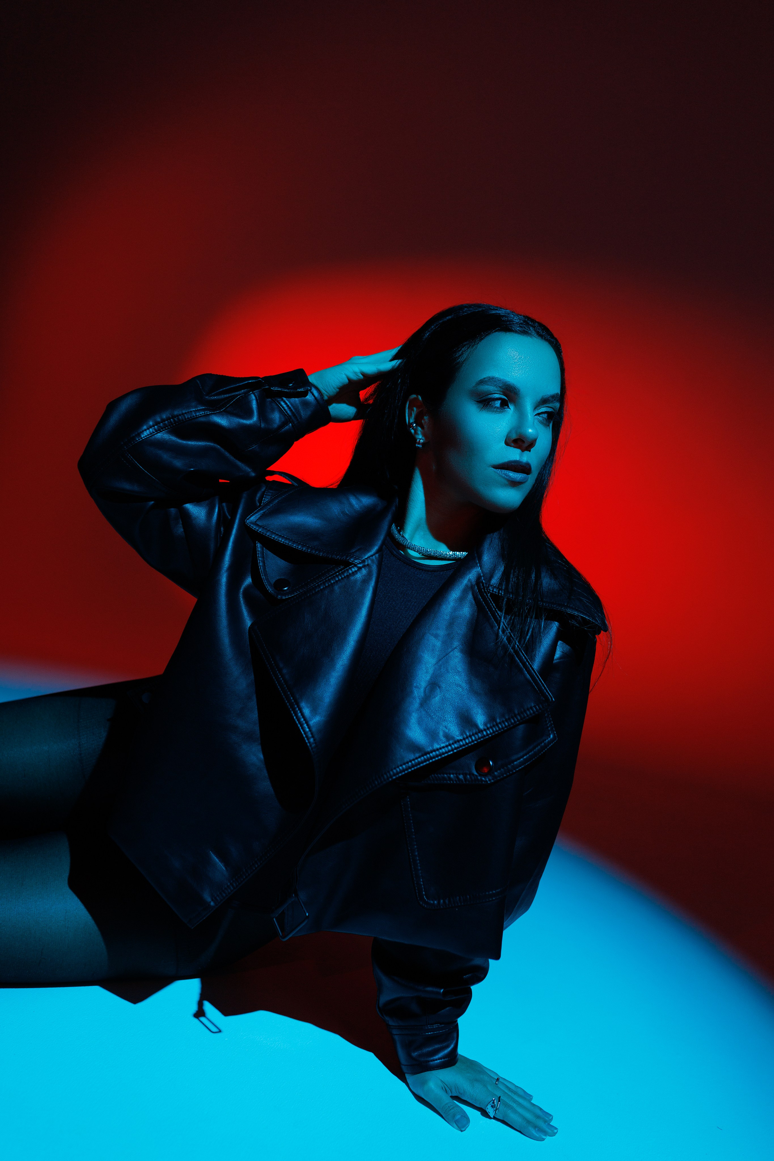 Цветной свет и фигуры. Фотограф Минск