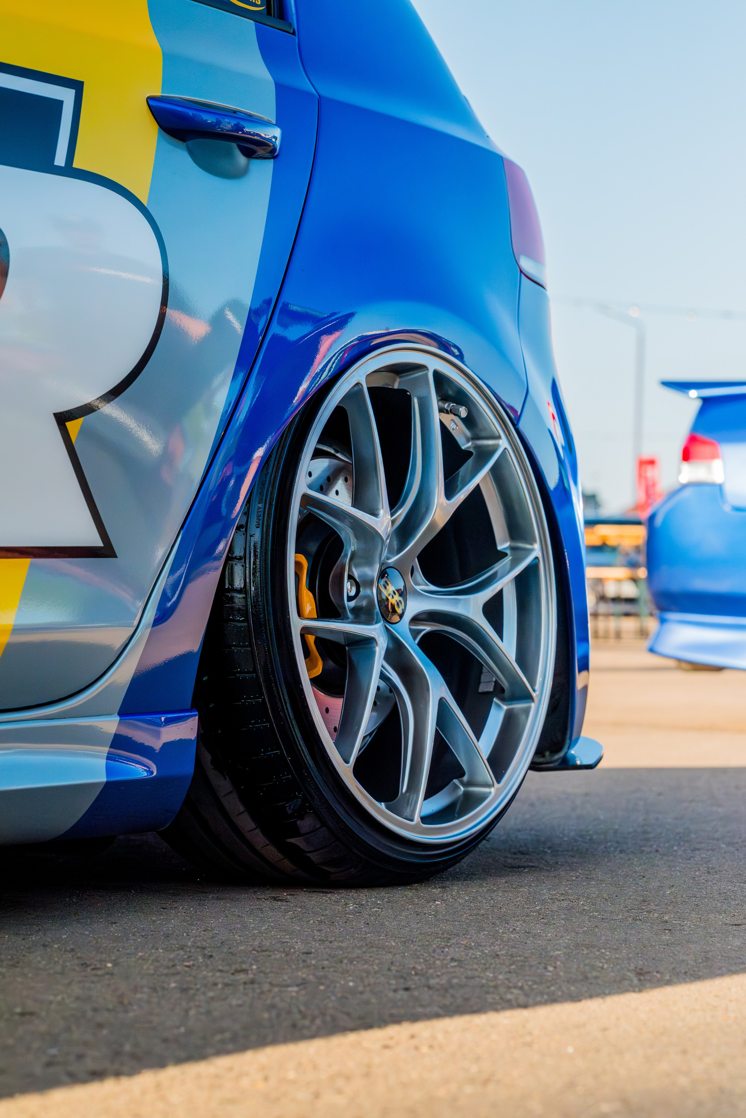 WHYNOT'25. Автомобильный фотограф Александра Рузиева aka Ju1cyFlex