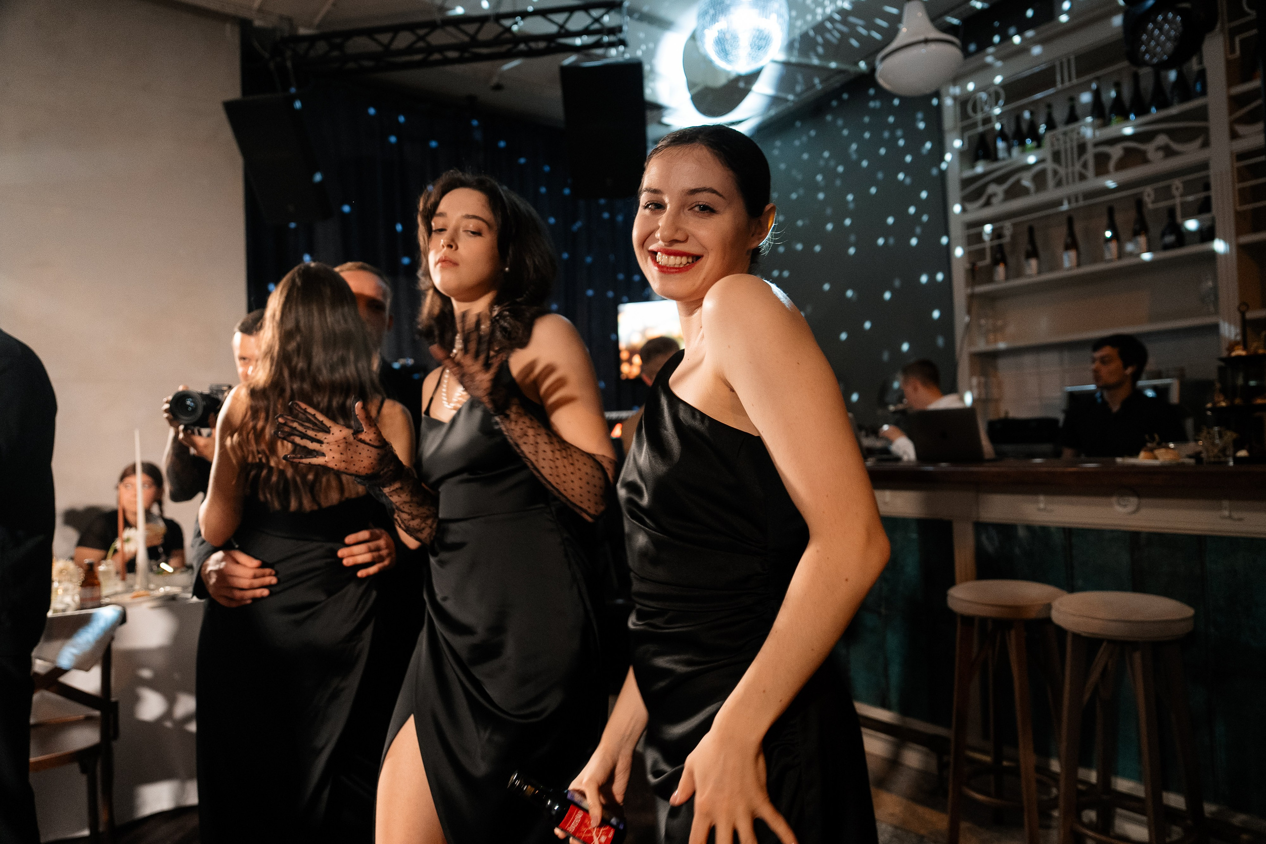 Юля & Гриша | цифра + пленка. Свадебный фотограф СПб Мадина Сафарян