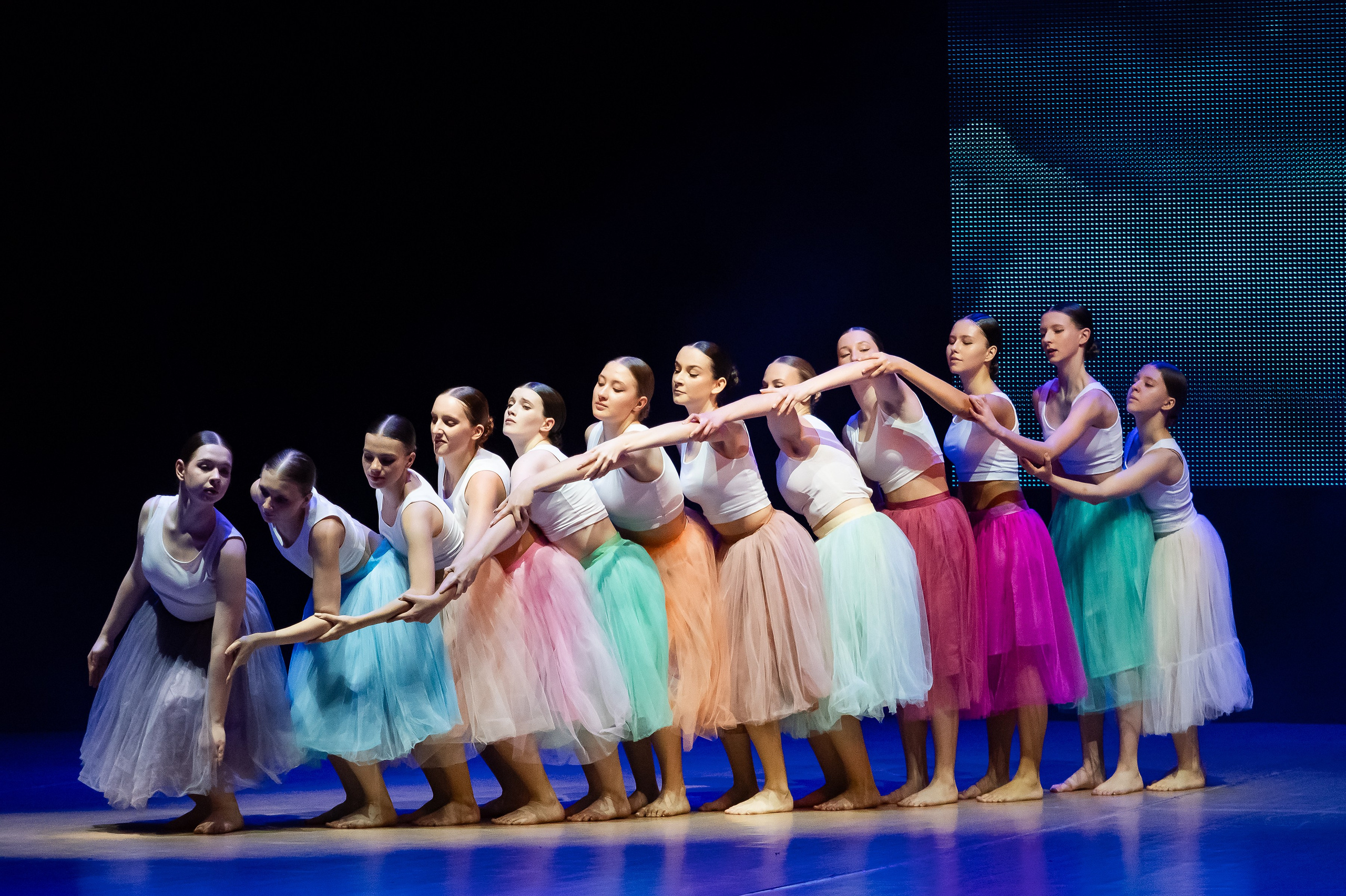 Концерт «Пространные танцы». Репортажный, семейный и детский фотограф в Пензе и Заречном Арина Ермилова. Картины барельеф на заказ