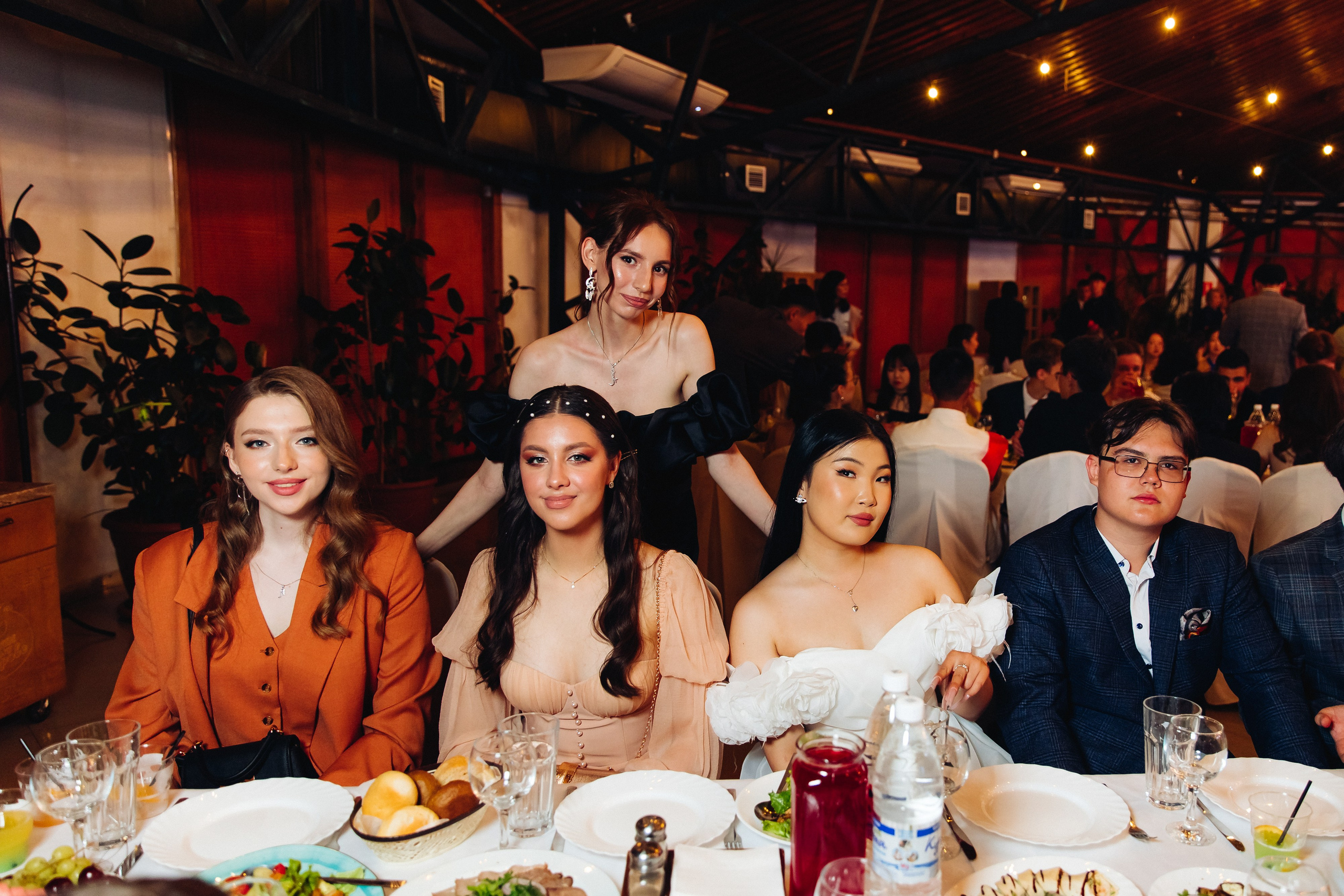 Выпускной вечер. 49 школа. Баран на корове. Свадебный и семейный фотограф в Улан-Удэ