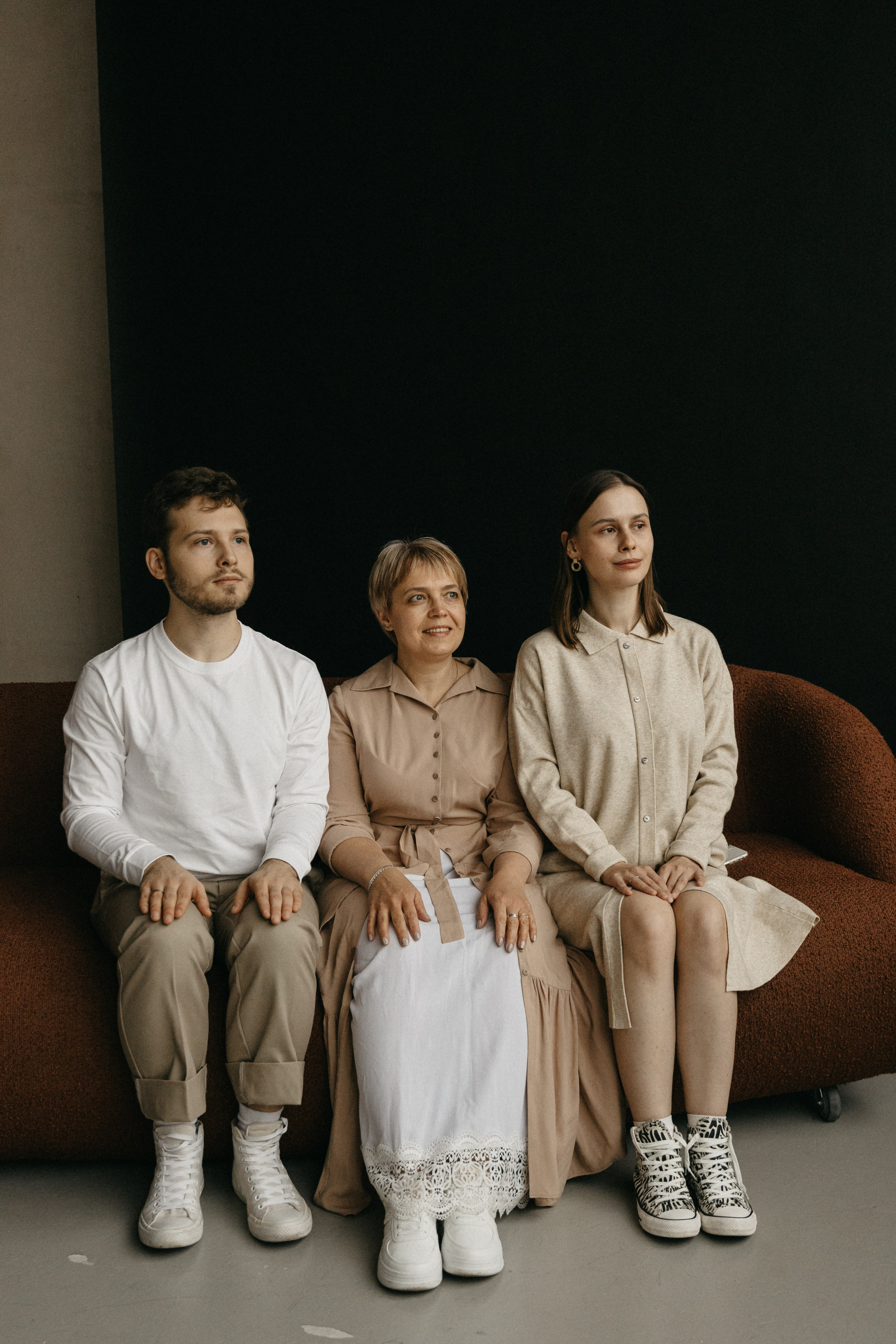 Алена, Виталик, Аня, Сэм. Главная