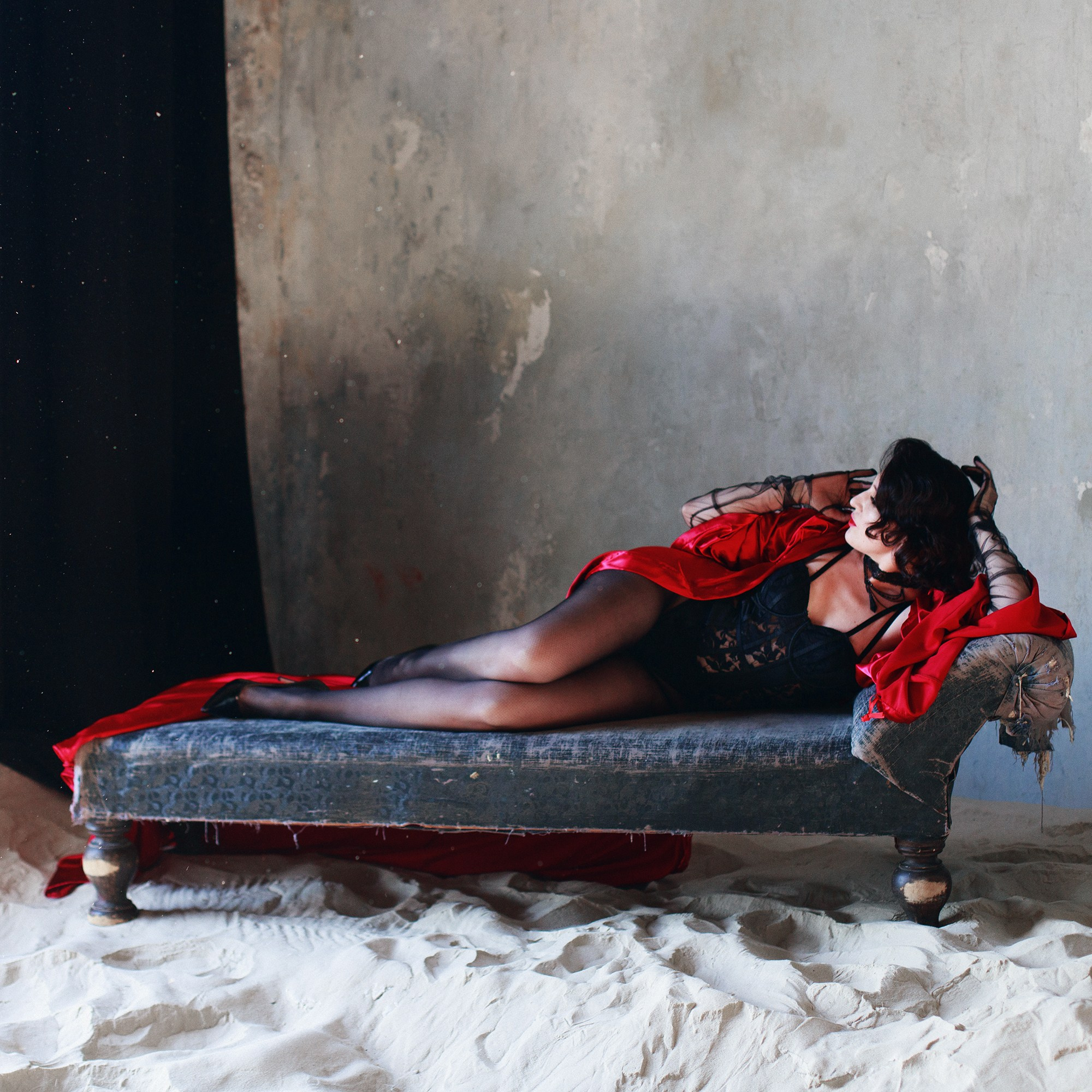 Женщина вамп. Необычные портретные фотосессии под ключ в Москве