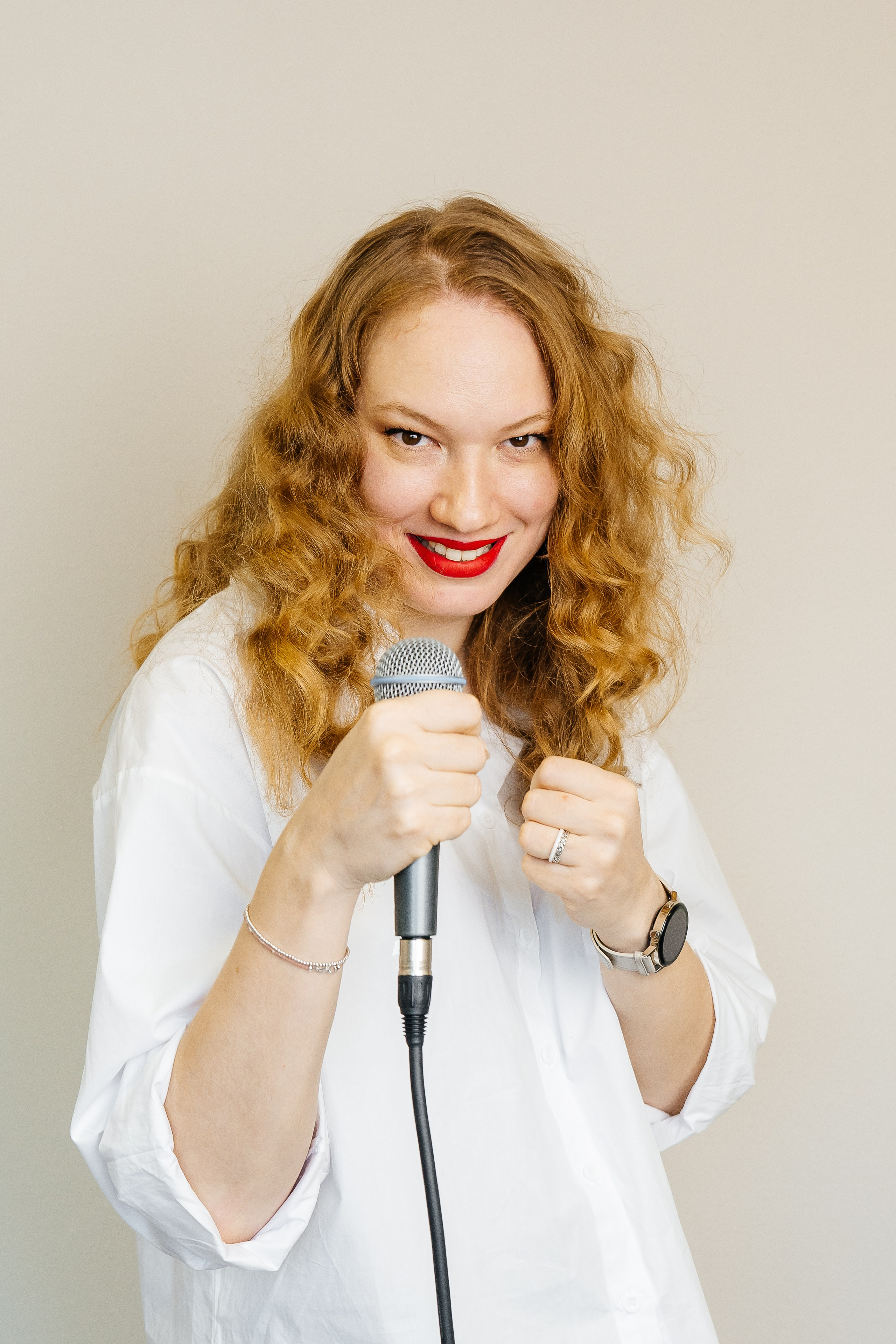 Конент фотографии для вокальной студии. Предметный фотограф в Горячем Ключе Вера Швец