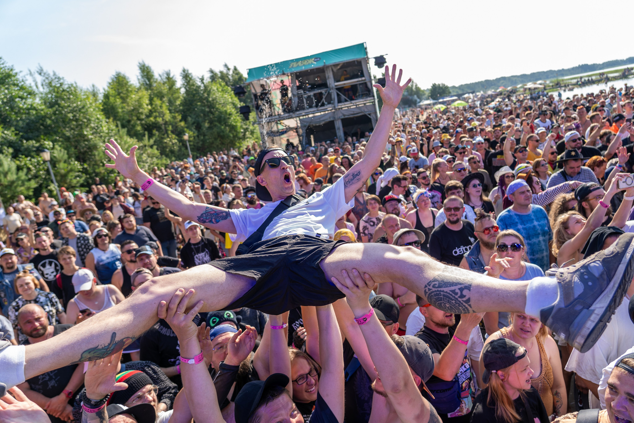 Пляж 2.4. Фотограф Денис Булавин