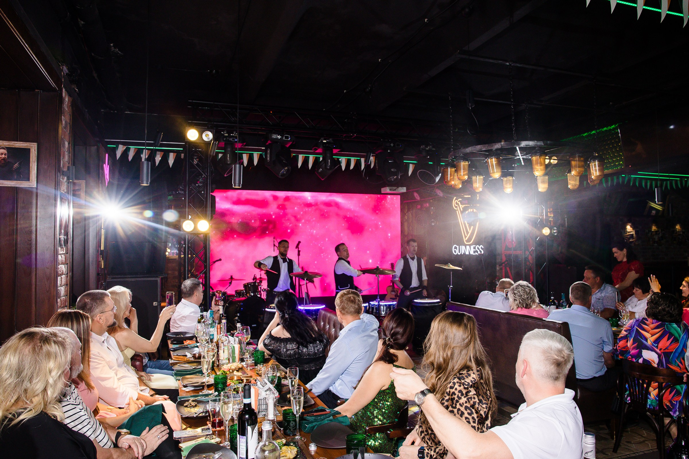 Репортажная съёмка. Свадебный фотограф в Иваново Гитарина Черняева