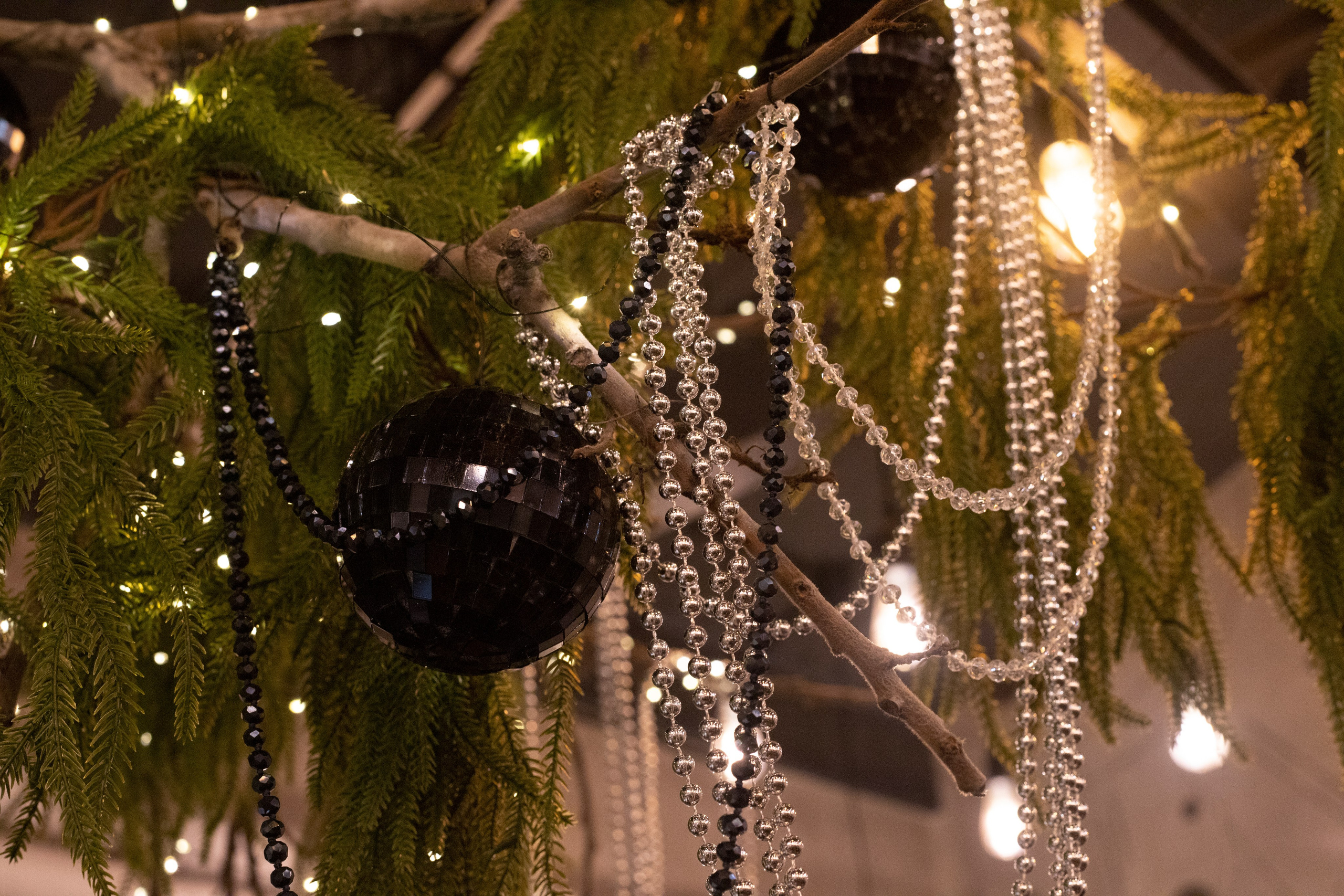 Декор заведений. Декоратор в Минске Алёна Шевелёва. Весеннее оформление входных групп. Декор заведений