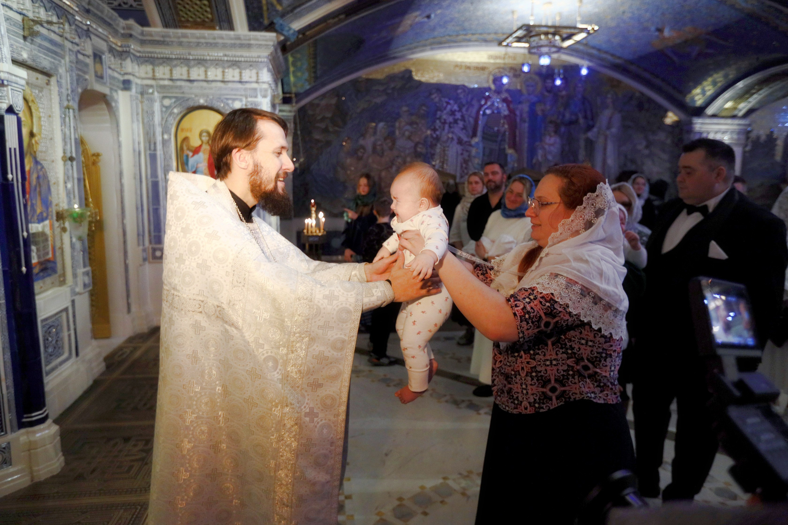 Таинства крещения и венчания. Свадебный и семейный фотограф и видеограф Александр в Москве и Московской Области