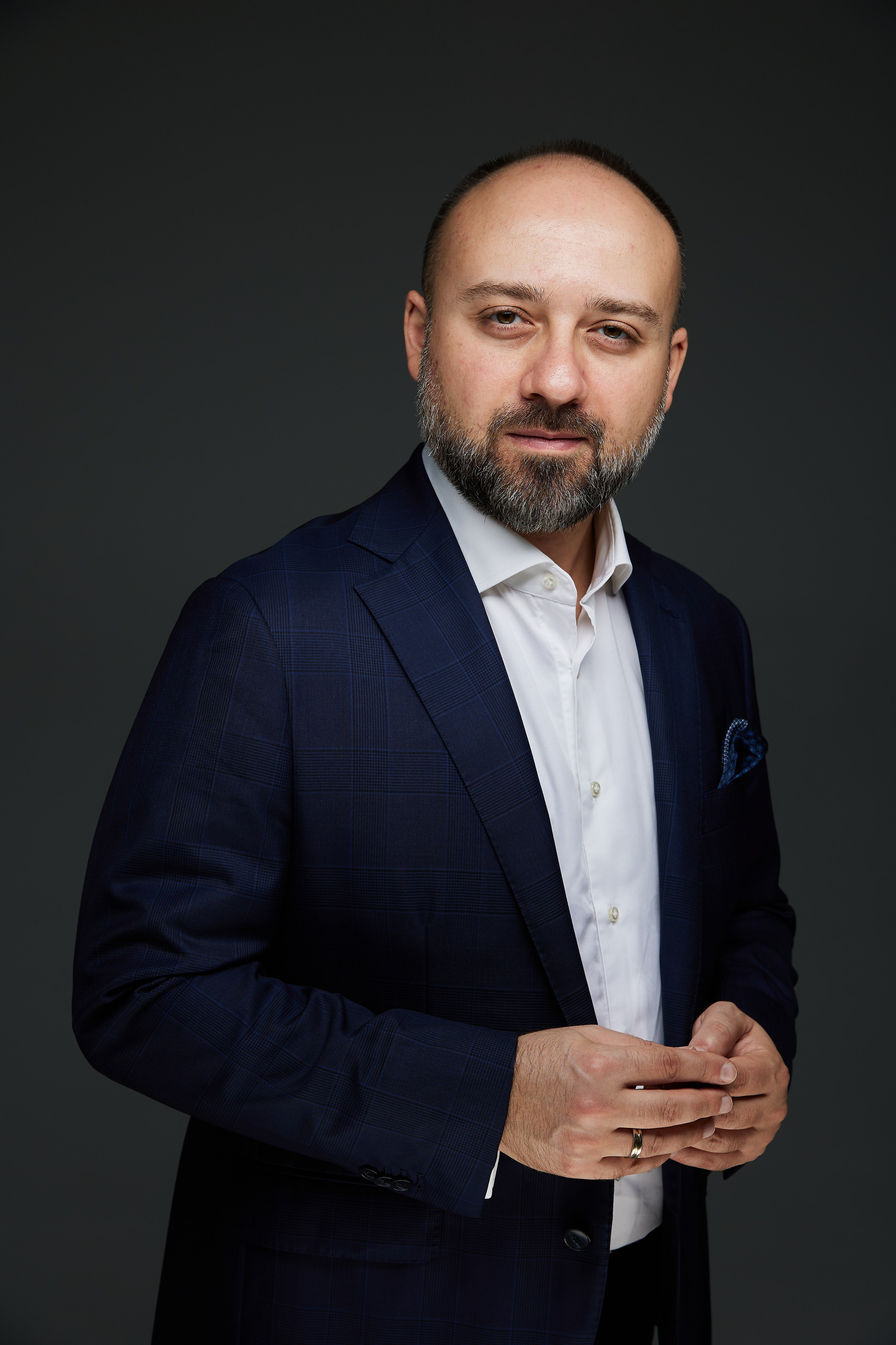 Подарочный сертификат на деловую фотосессию в Москве. Бизнес-фотограф в Москве — Виталий Агабабян | Деловые портреты и корпоративная съёмка