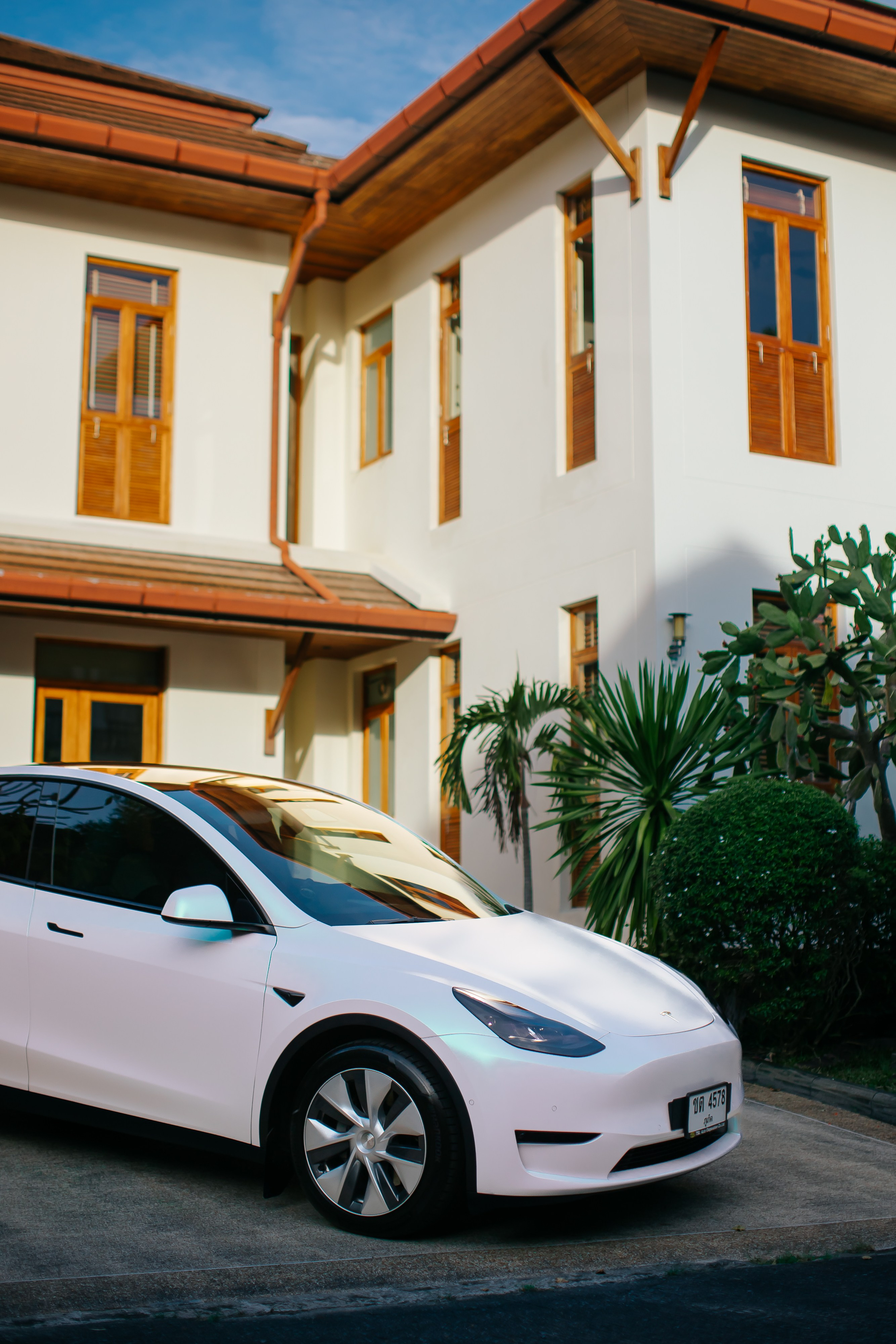 Tesla Model 3 Pearl. Фотограф в на Пхукете Сергей Войлоков