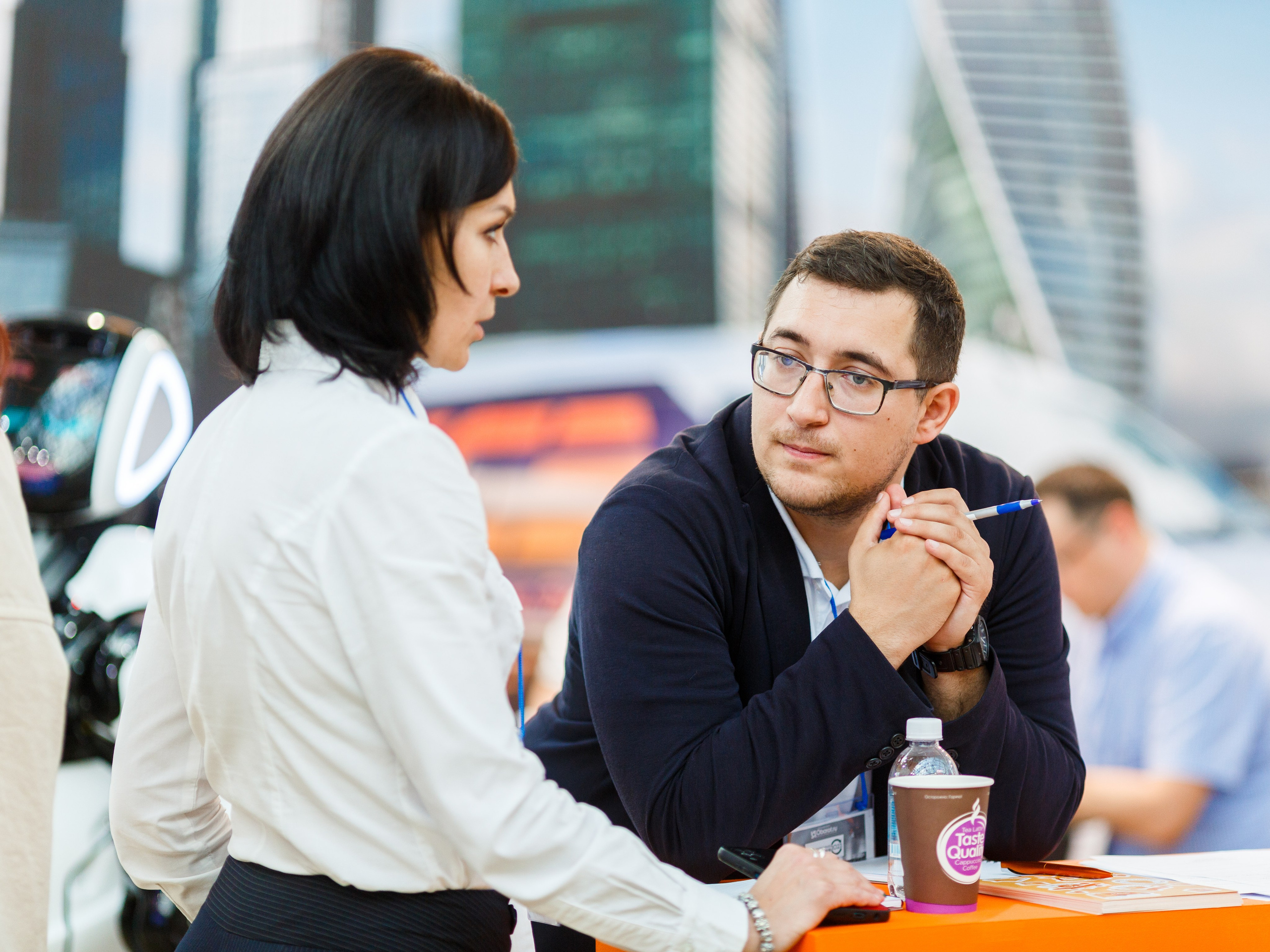 Обзор работы стенда Курьер-сервис. Репортажный фотограф Борис Геер