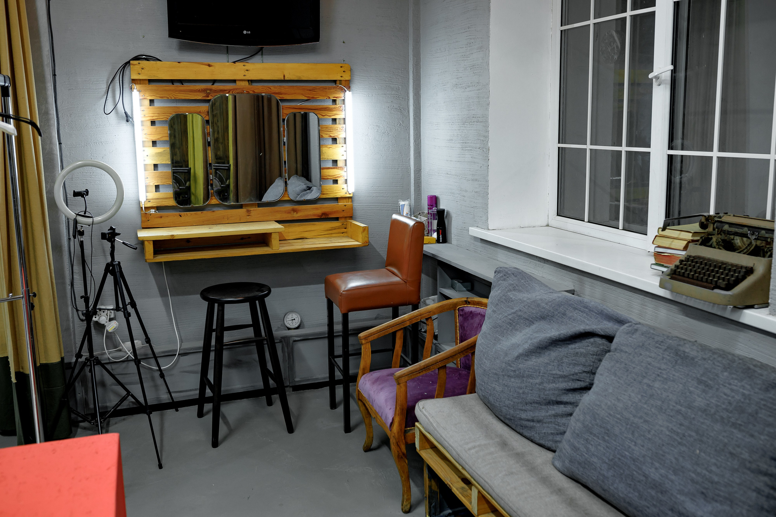 Fairytale Dungeon Творческая фото-мастерская. Волшебные фотосессии в Алматы