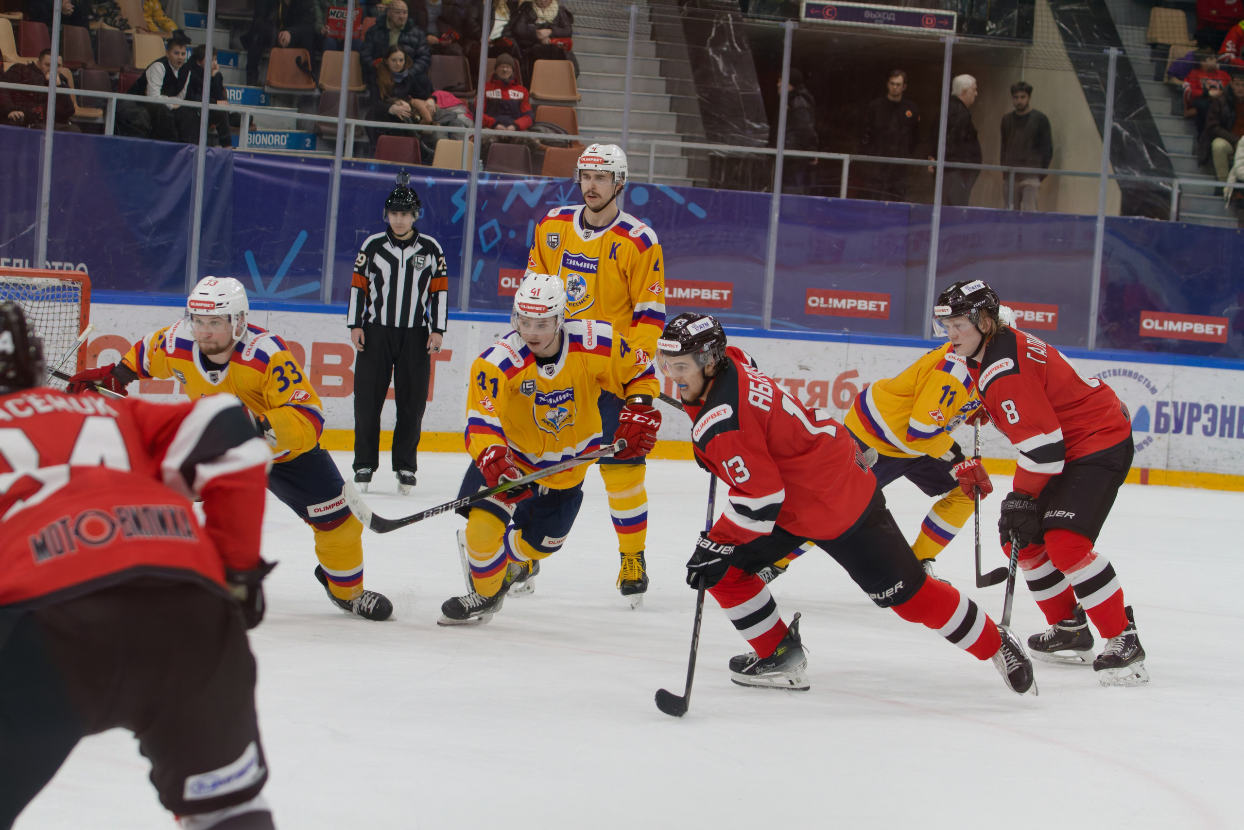 Хоккей. Молот-Химик 12.02.2025. Репортажный и спортивный фотограф в г. Пермь Зильберг Павел