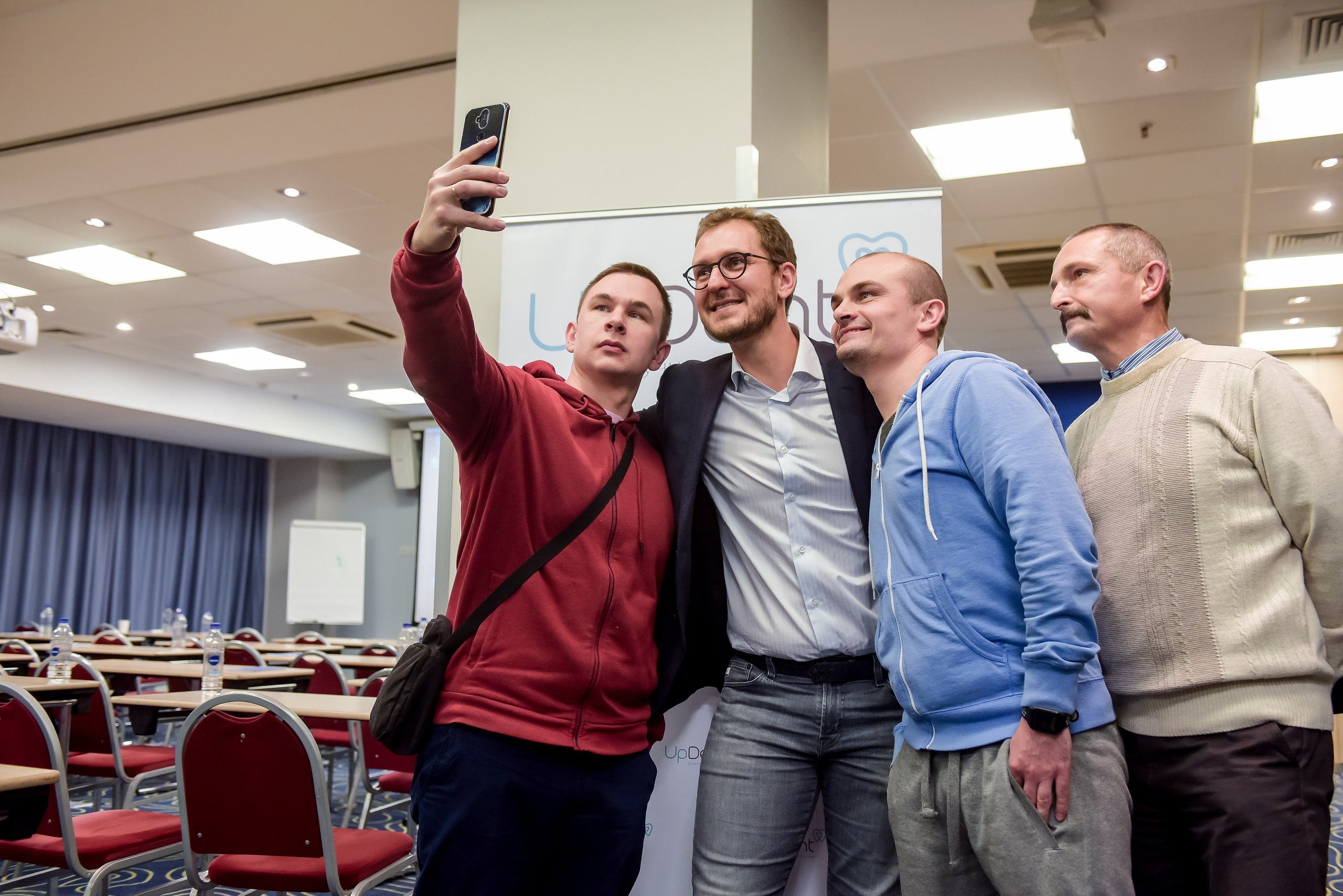 Курсы и тренинги. Анастасия Петрович фотограф, фотокорреспондент в Москве и Санкт-Петербурге. Фотосъёмка репортажа, мероприятия, корпоративная съёмка, контент