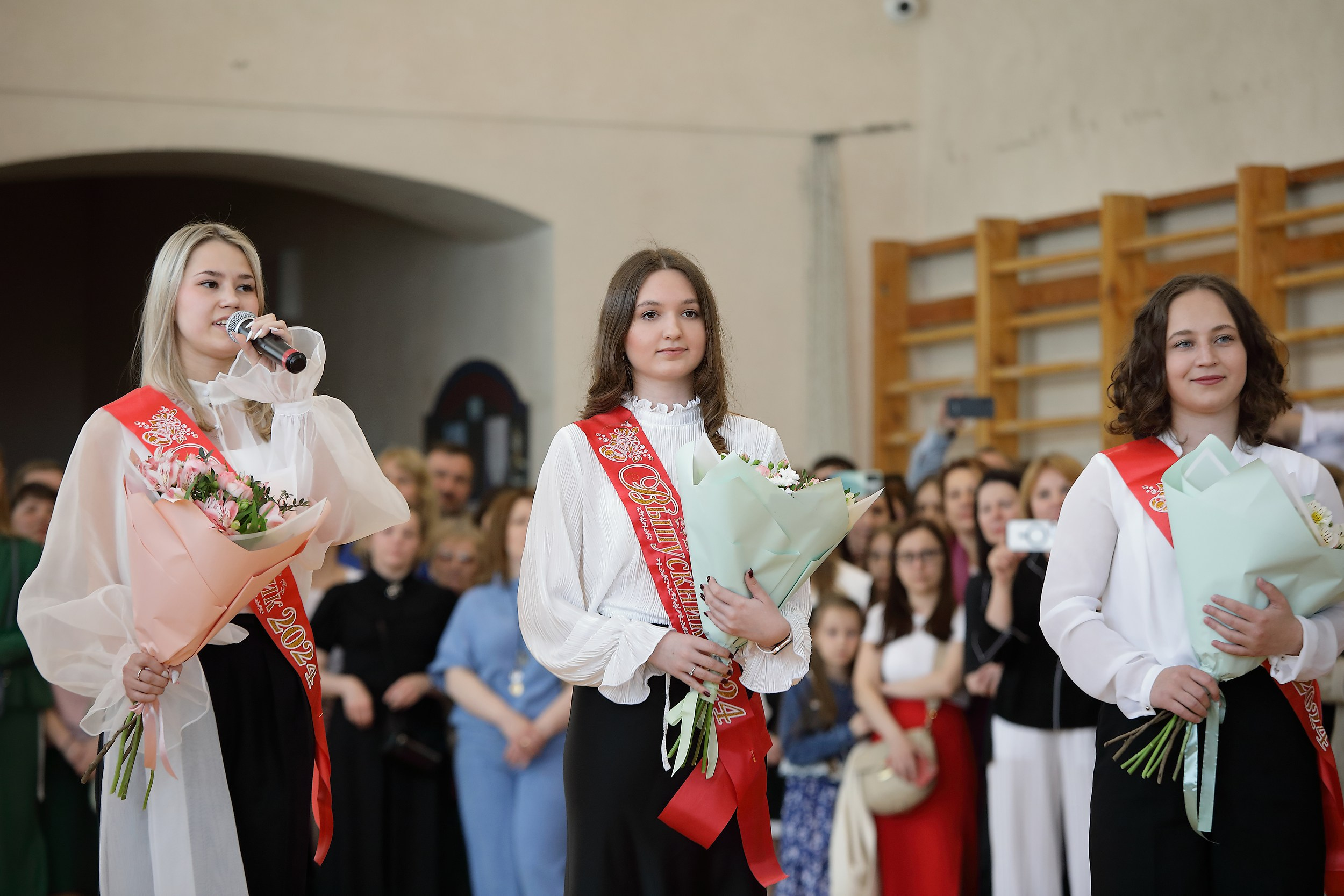 Последний звонок (линейка). Свадебный и семейный фотограф и видеограф в Екатеринбурге Полянские Тимур и Анастасия