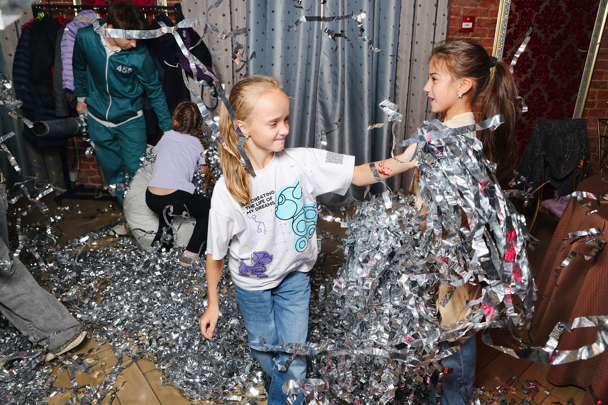 День рождения Ники и Софьи 8 и 12 лет. Фотограф Алексей Солопов