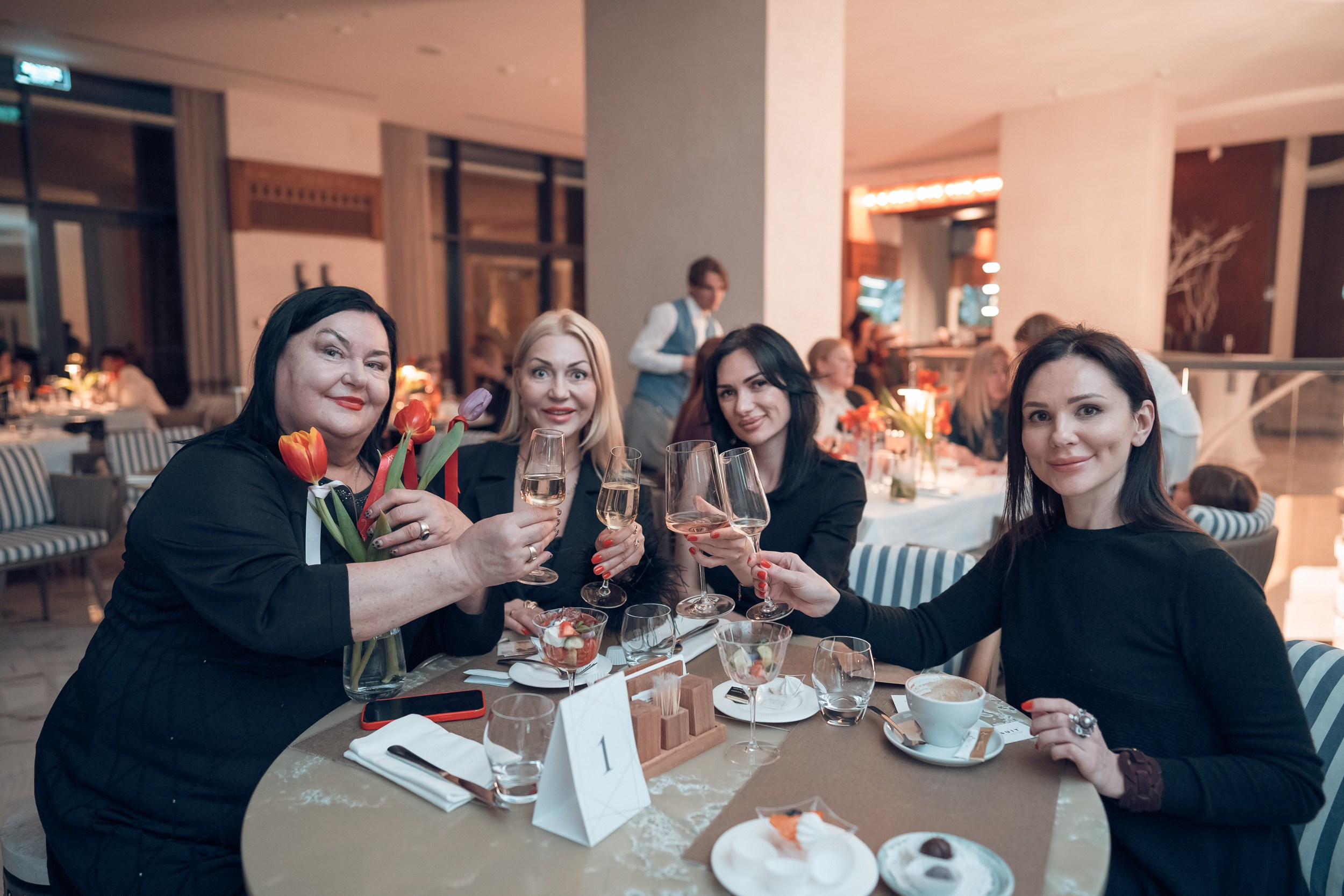 Стильный девичник в Luciano (Крым Форос). Церковный фотограф Севастополь