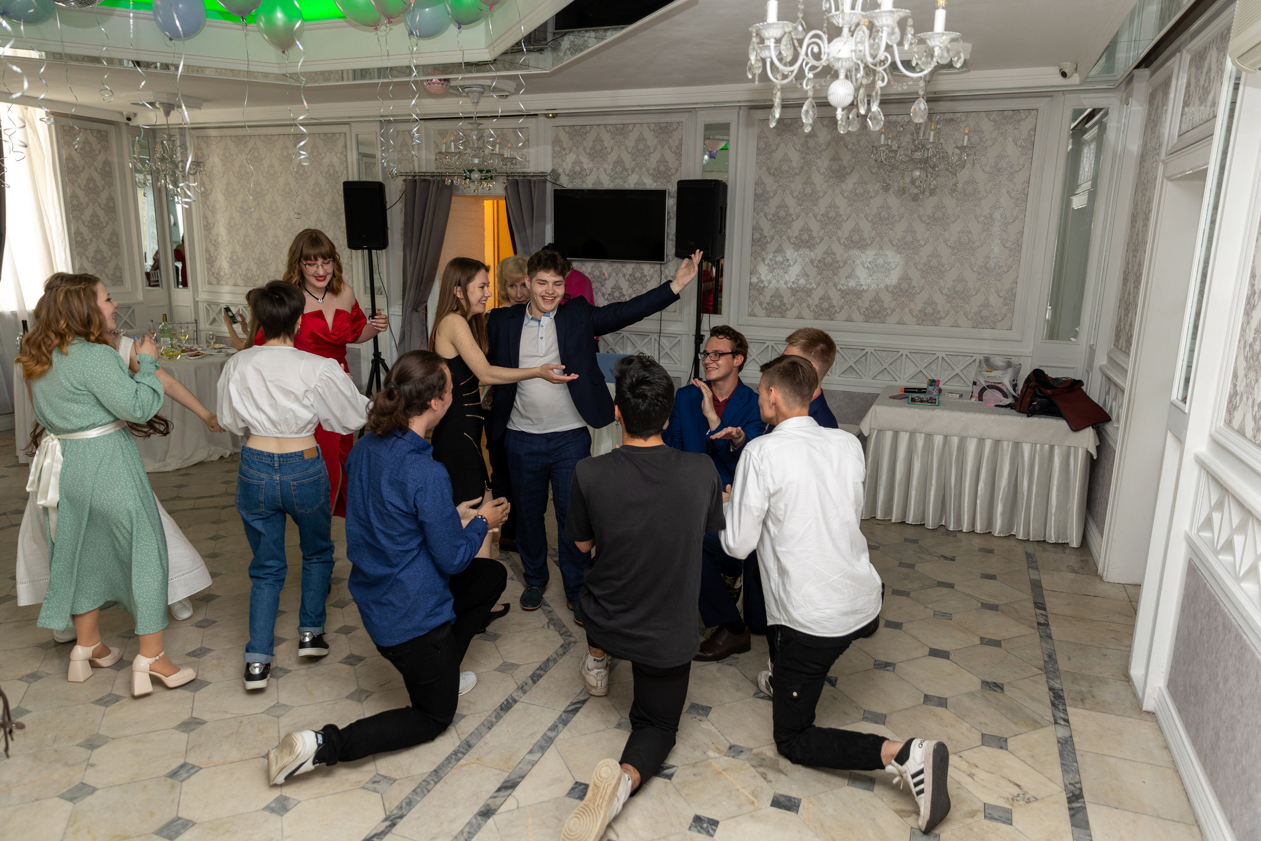 Выпускной 11 класс. Прогулка в Новой Голладии и банкет. Фотограф в Санкт-Петербурге Закута Ольга