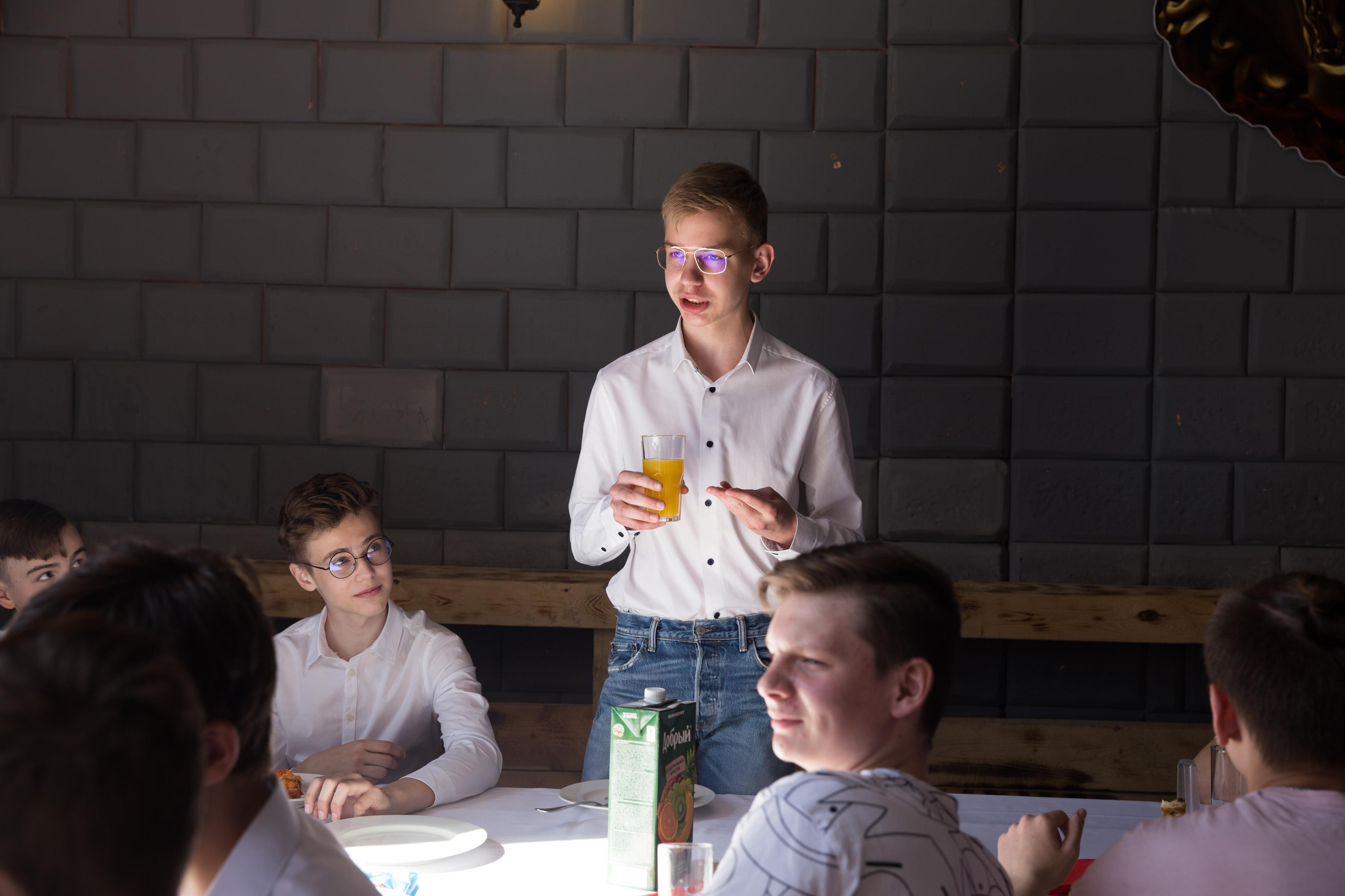 Выпускной 9 класс.Форд Баярд. Фотограф в Санкт-Петербурге Закута Ольга