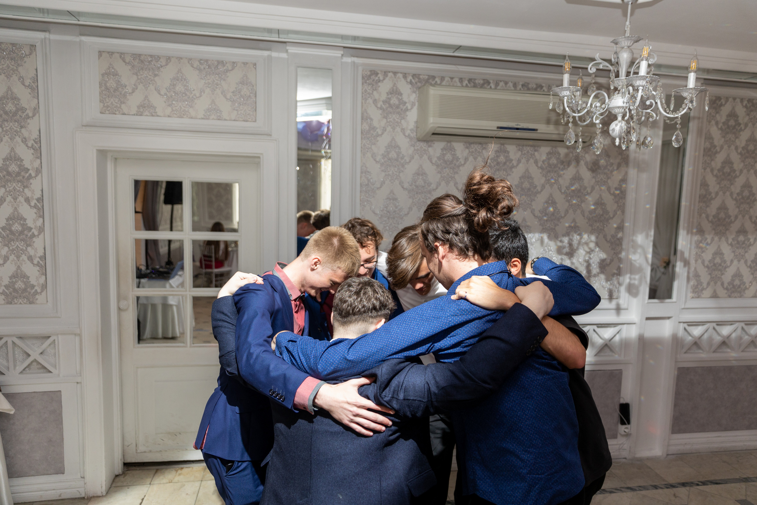 Выпускной 11 класс. Прогулка в Новой Голладии и банкет. Фотограф в Санкт-Петербурге Закута Ольга