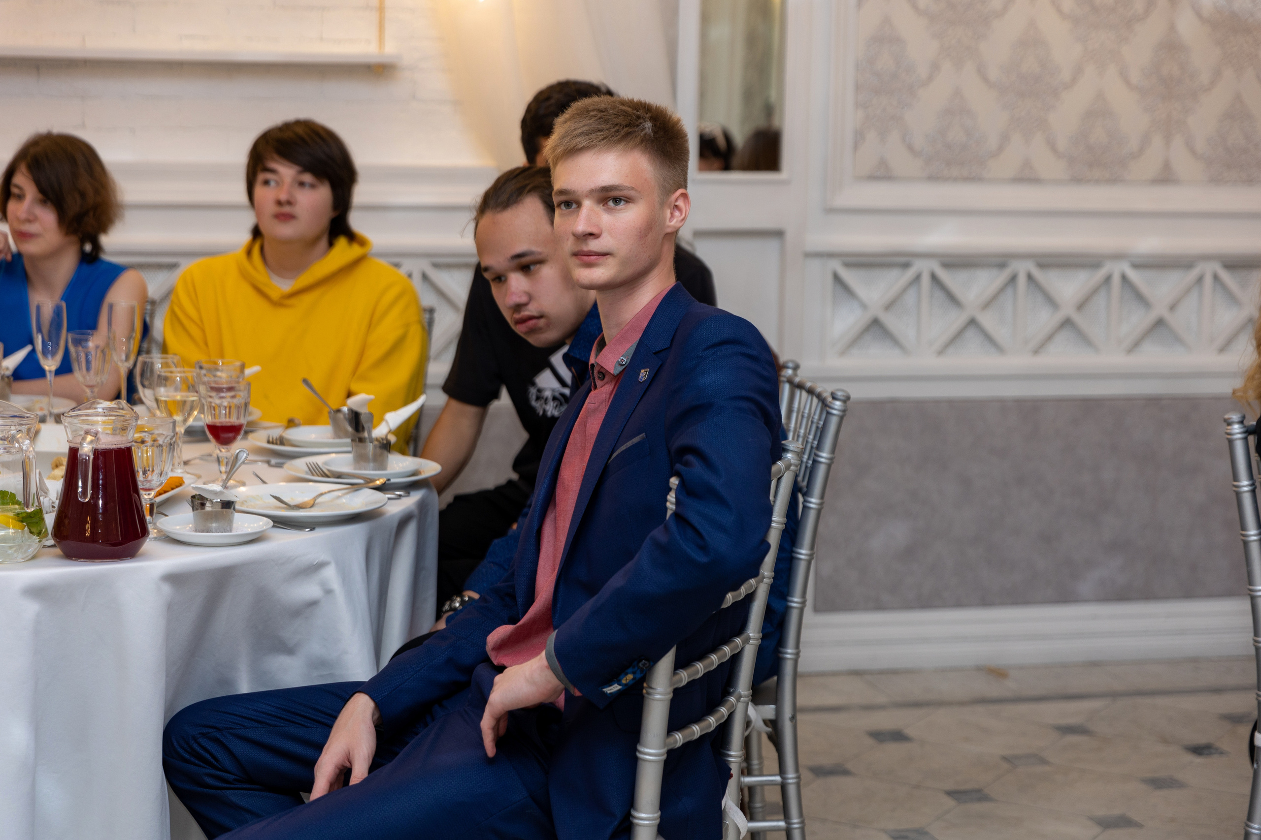 Выпускной 11 класс. Прогулка в Новой Голладии и банкет. Фотограф в Санкт-Петербурге Закута Ольга