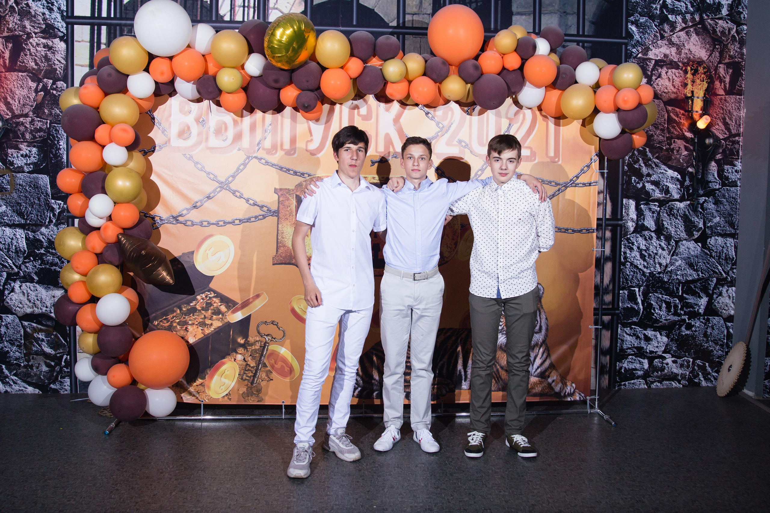 Выпускной 9 класс.Форд Баярд. Фотограф в Санкт-Петербурге Закута Ольга