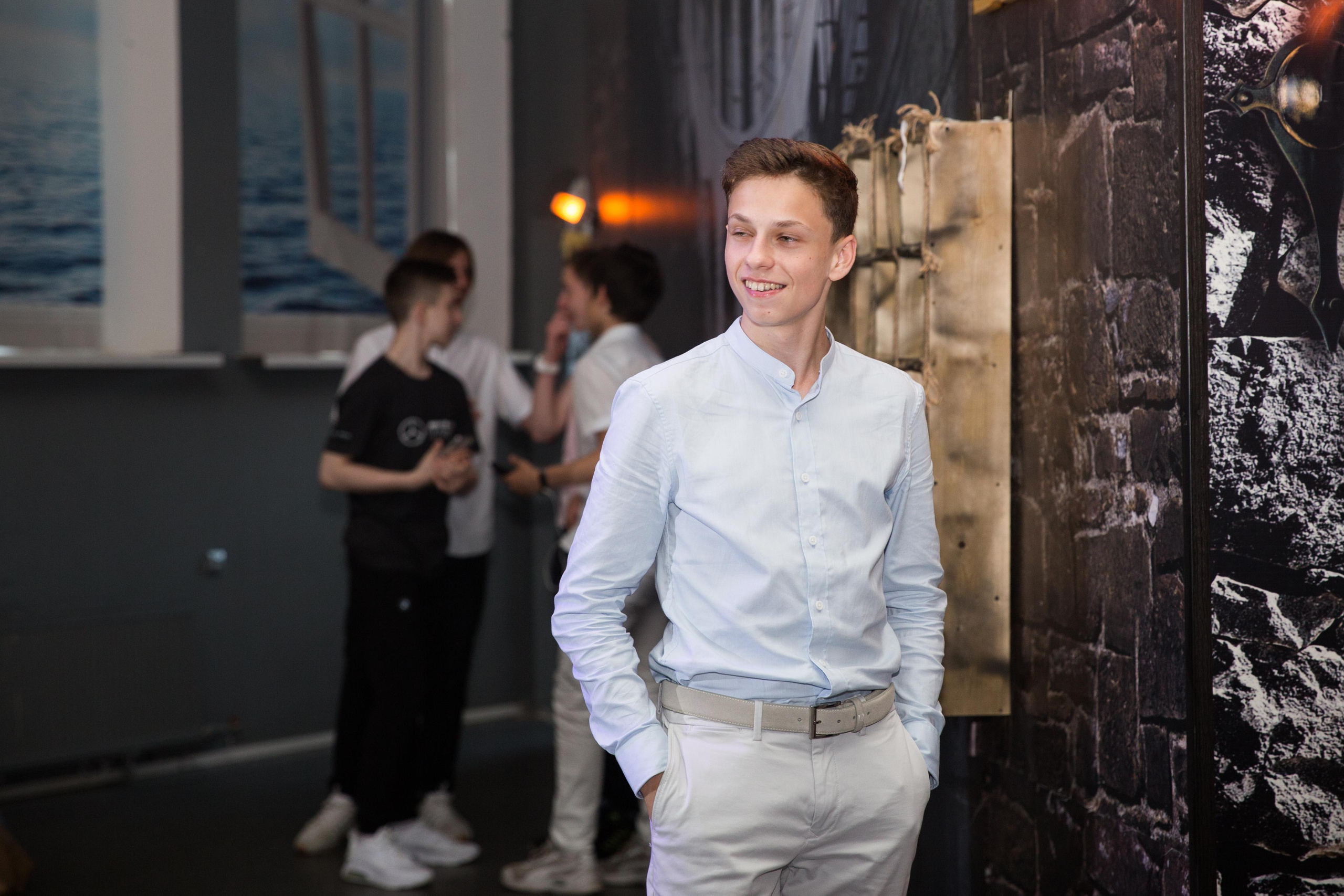 Выпускной 9 класс.Форд Баярд. Фотограф в Санкт-Петербурге Закута Ольга