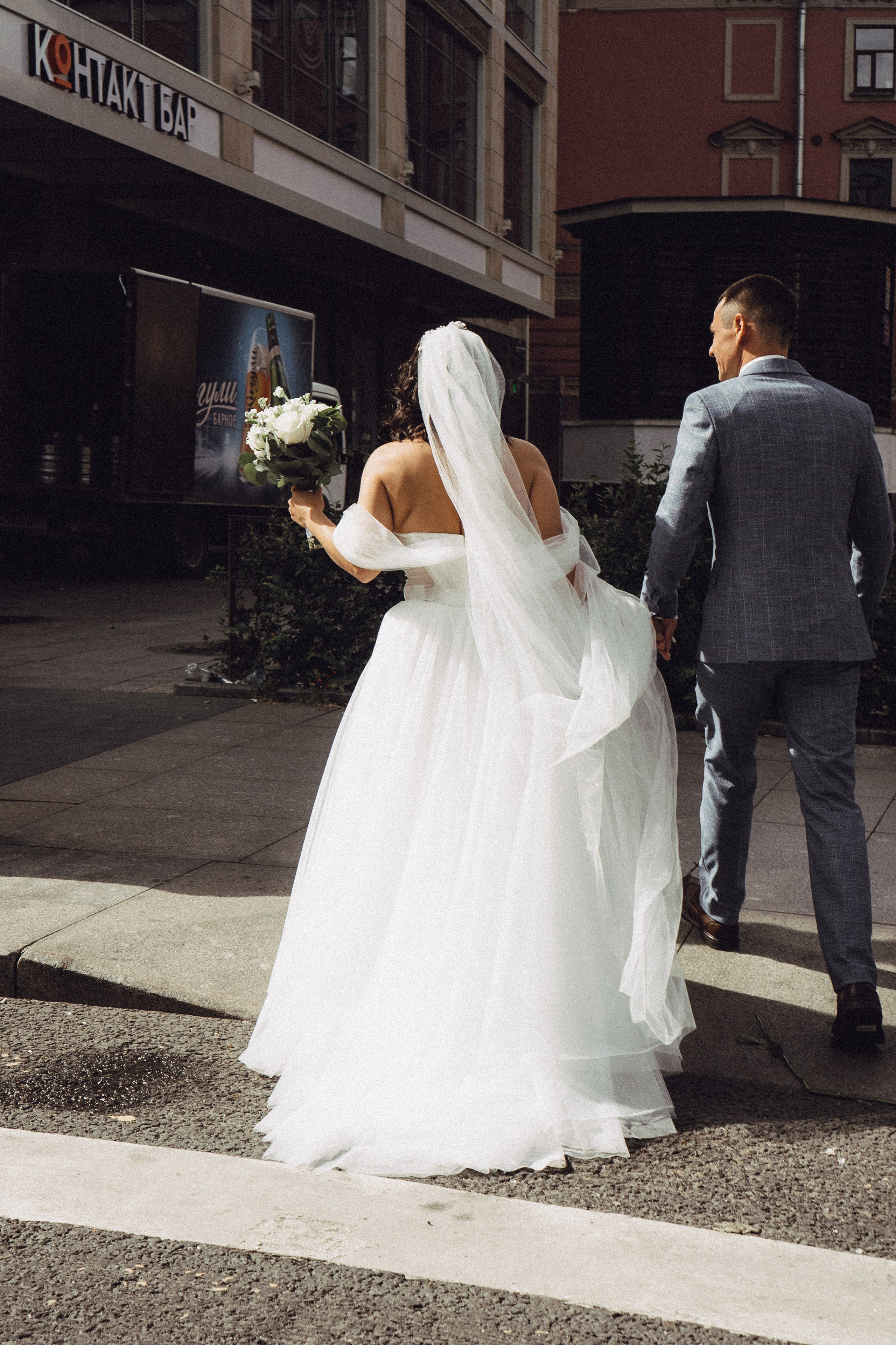 СВАДЕБНАЯ ПРОГУЛКА РЕСТОРАН МЫ ЖЕ НА ТЫ И ФОТОСЕССИИЯ С АВТОМОБИЛЕМ. Профессиональный фотограф, Санкт-Петербург — Виктория Богомолова