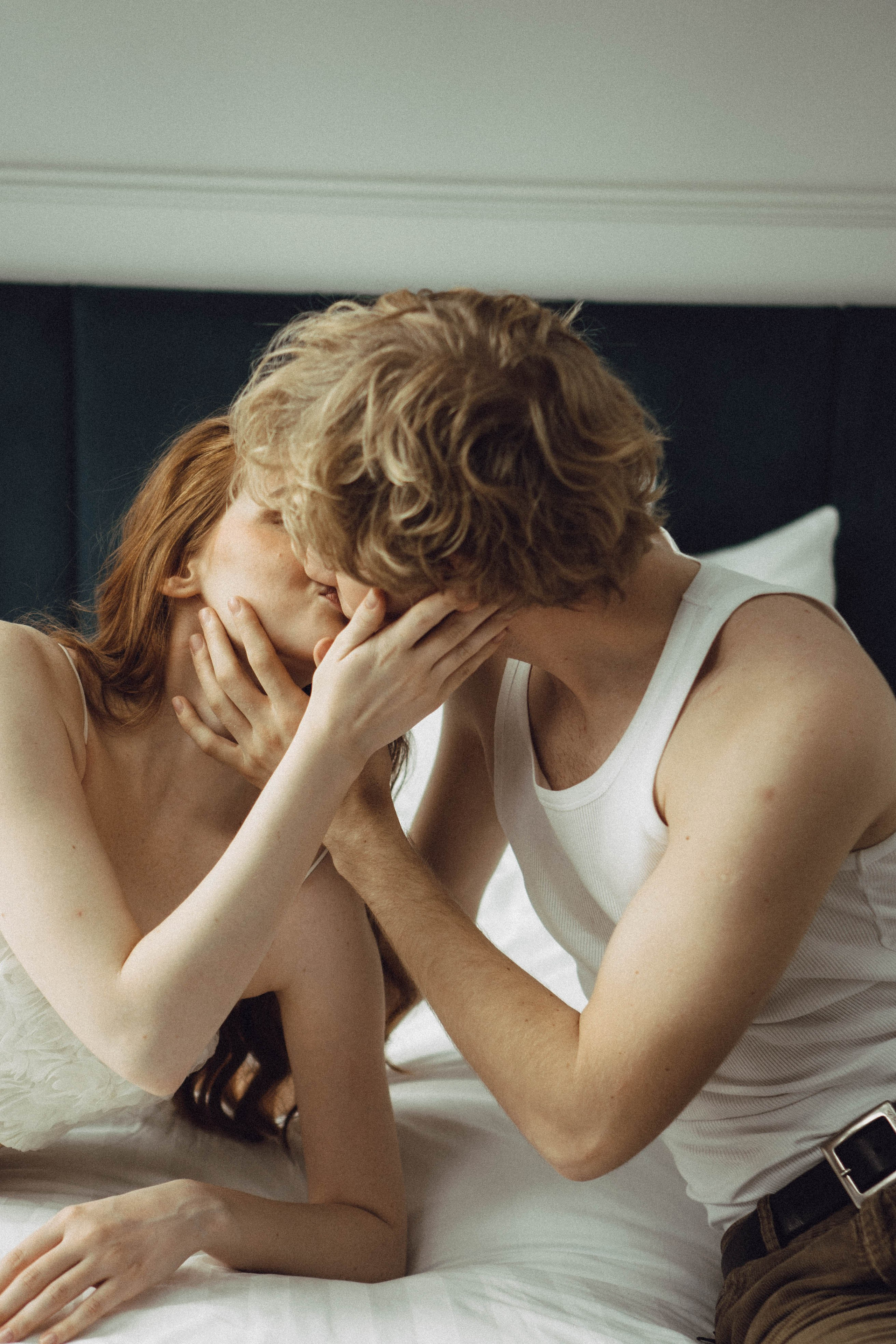 СВАДЕБНАЯ СЬЕМКА В ОТЕЛЕ. СБОРЫ ЖЕНИХА И НЕВЕСТЫ И ТАКЖЕ ТОР И ПОДГОТОВКА К ПРОГУЛКЕ. Профессиональный фотограф, Санкт-Петербург — Виктория Богомолова