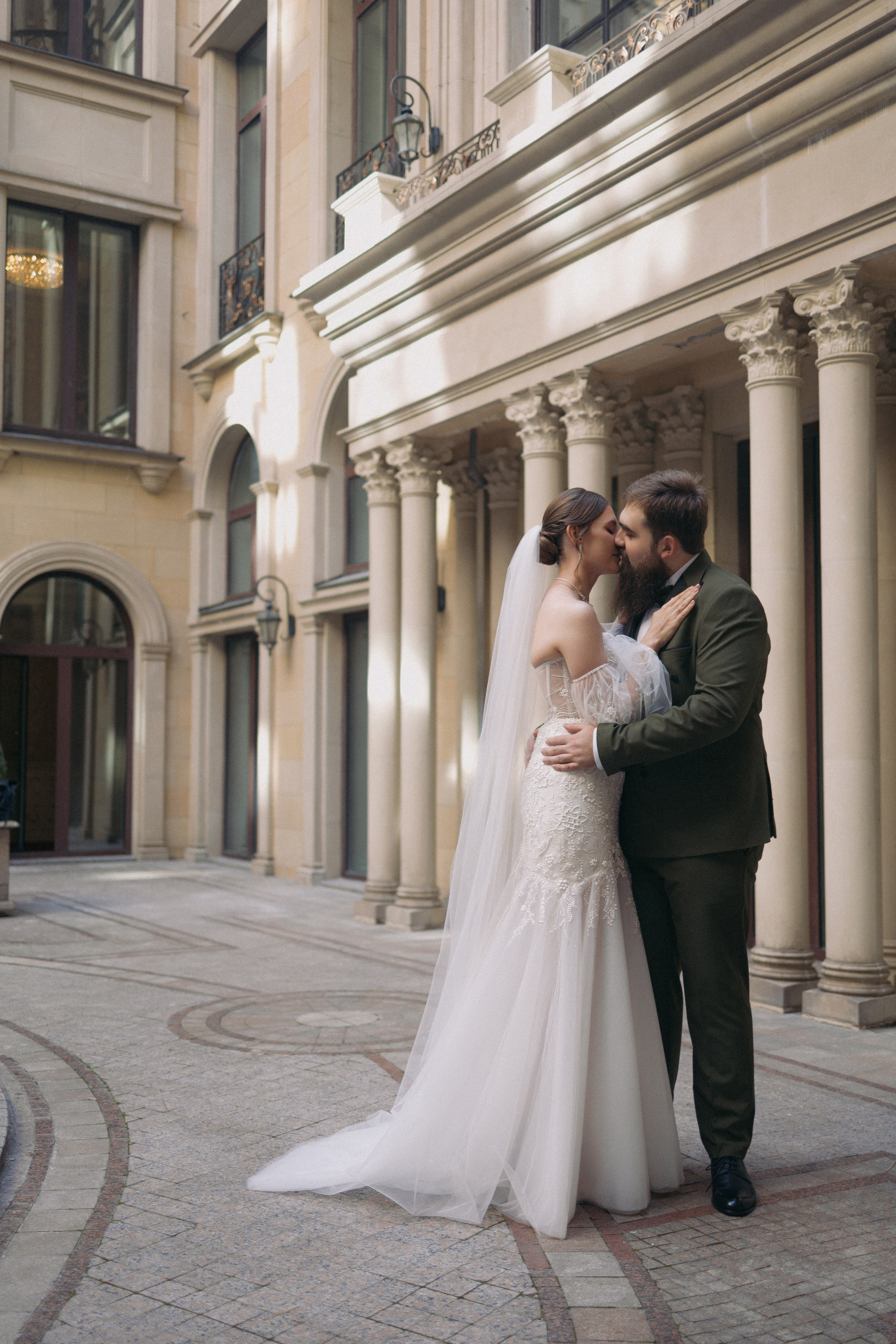 Свадебная фотосессия на Тверской. Свадебный фотограф в Москве. свадебная фотосессия Москва. Фотограф в Москве Валерия Рожкова